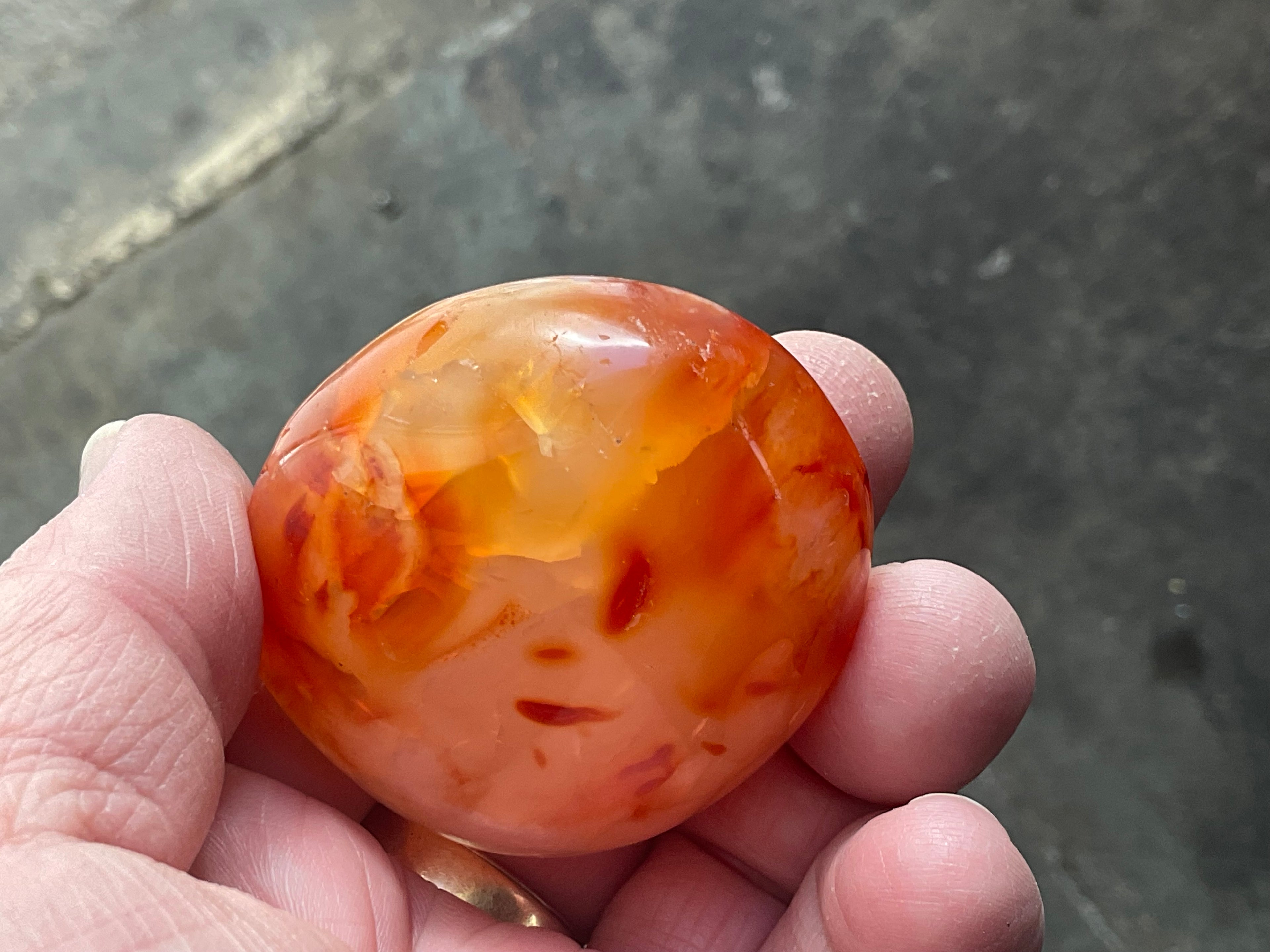 93g Carnelian Palmstone 7A