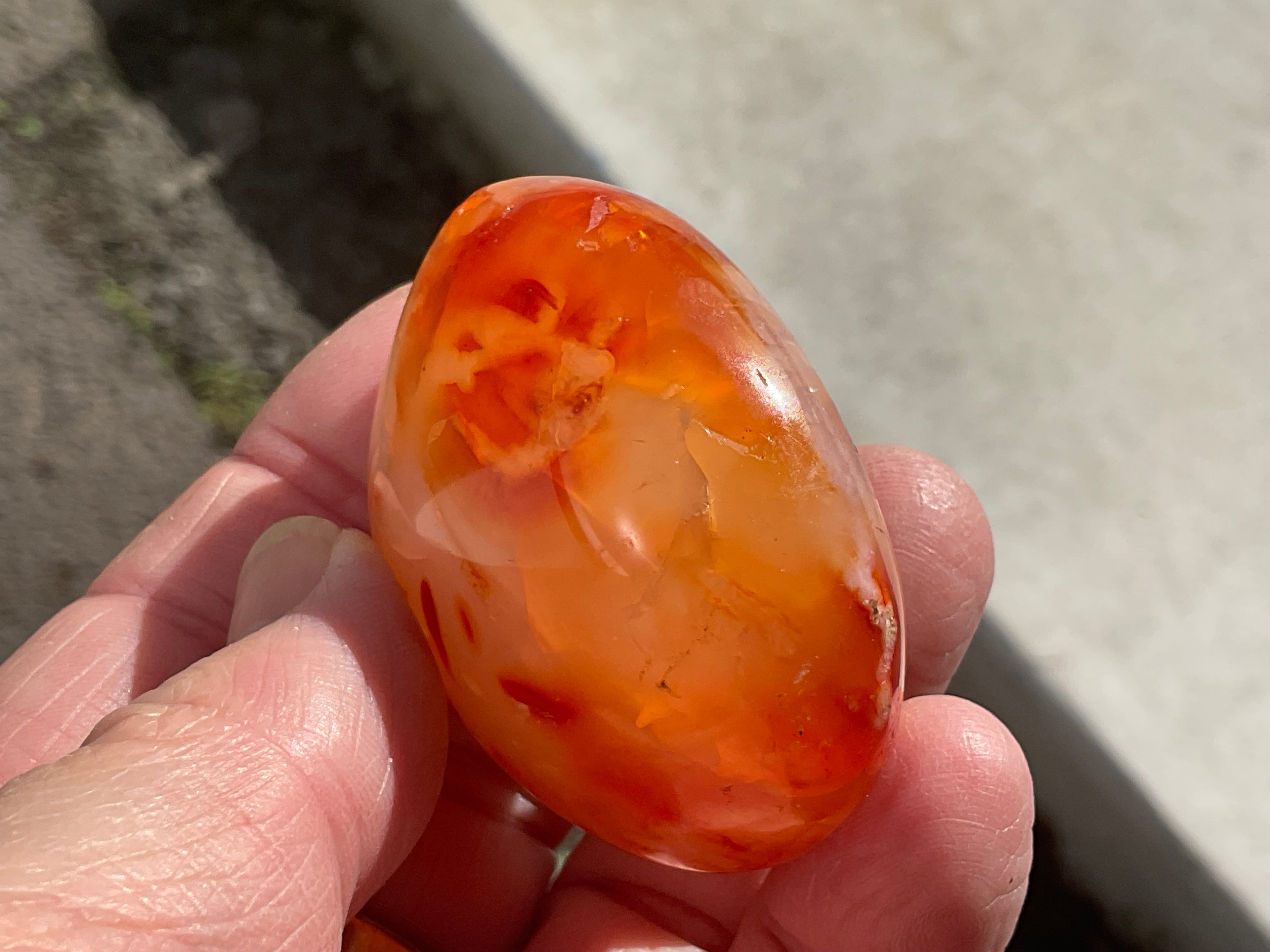 93g Carnelian Palmstone 7A