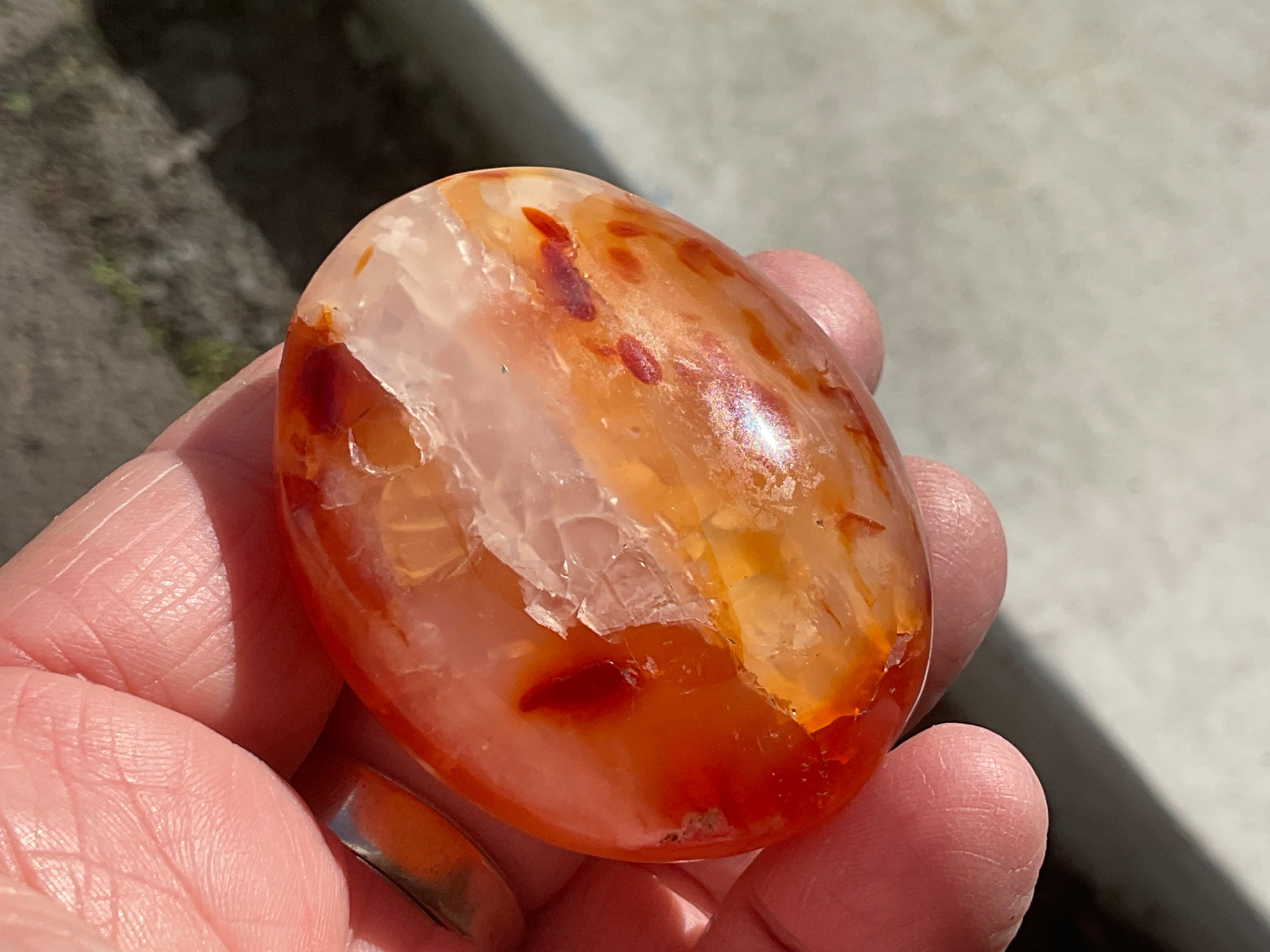 93g Carnelian Palmstone 7A