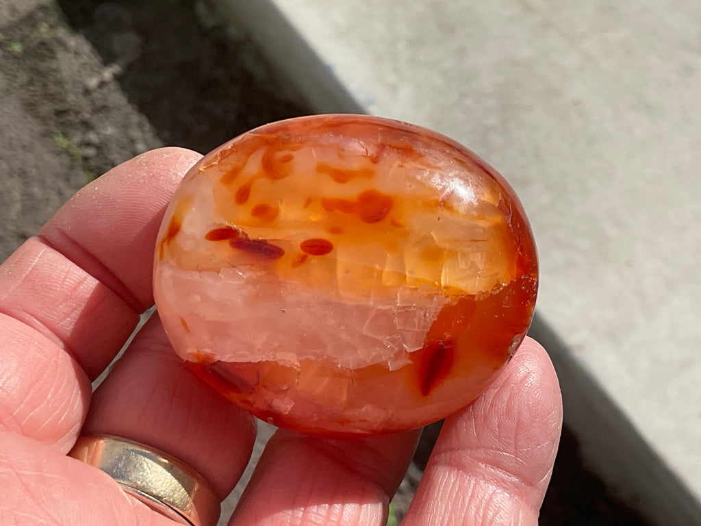 93g Carnelian Palmstone 7A