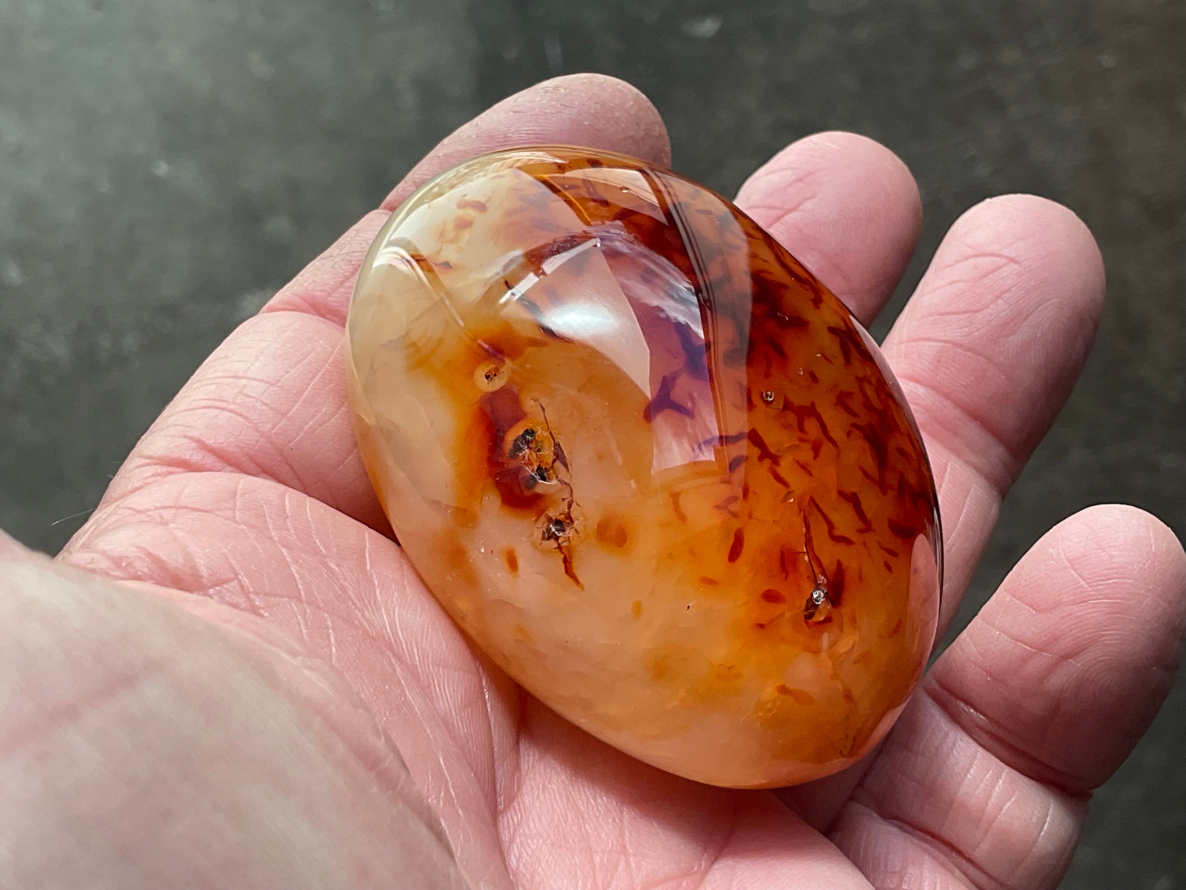 107g Carnelian Palmstone 8A
