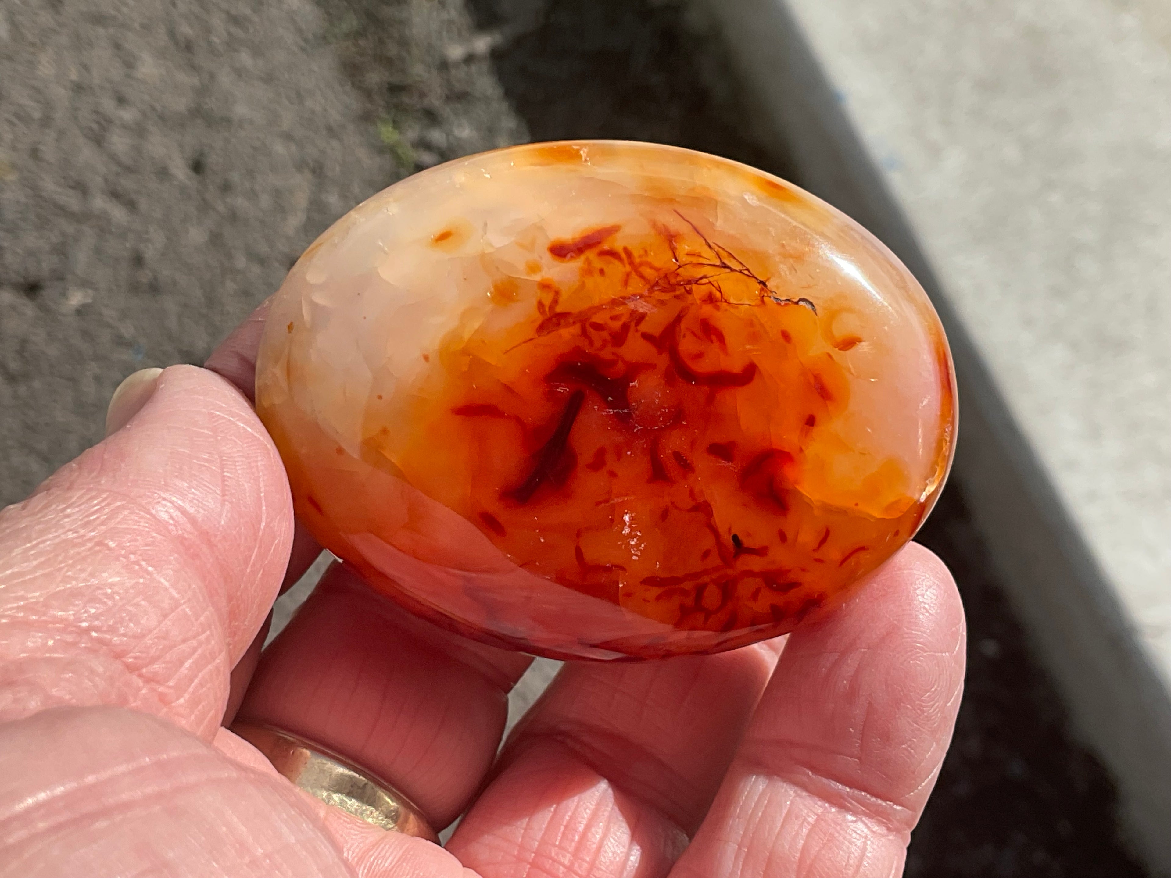 107g Carnelian Palmstone 8A