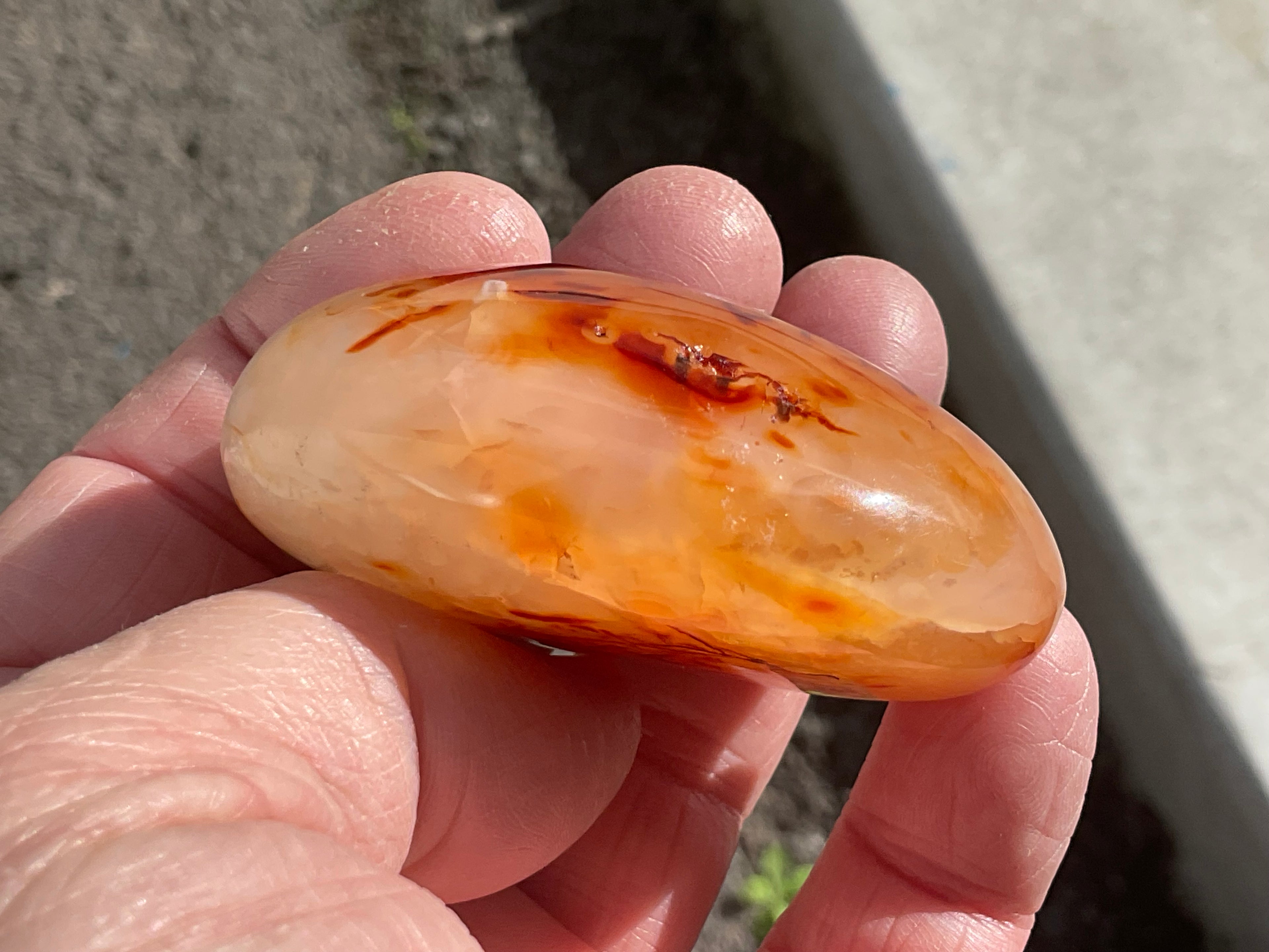 107g Carnelian Palmstone 8A