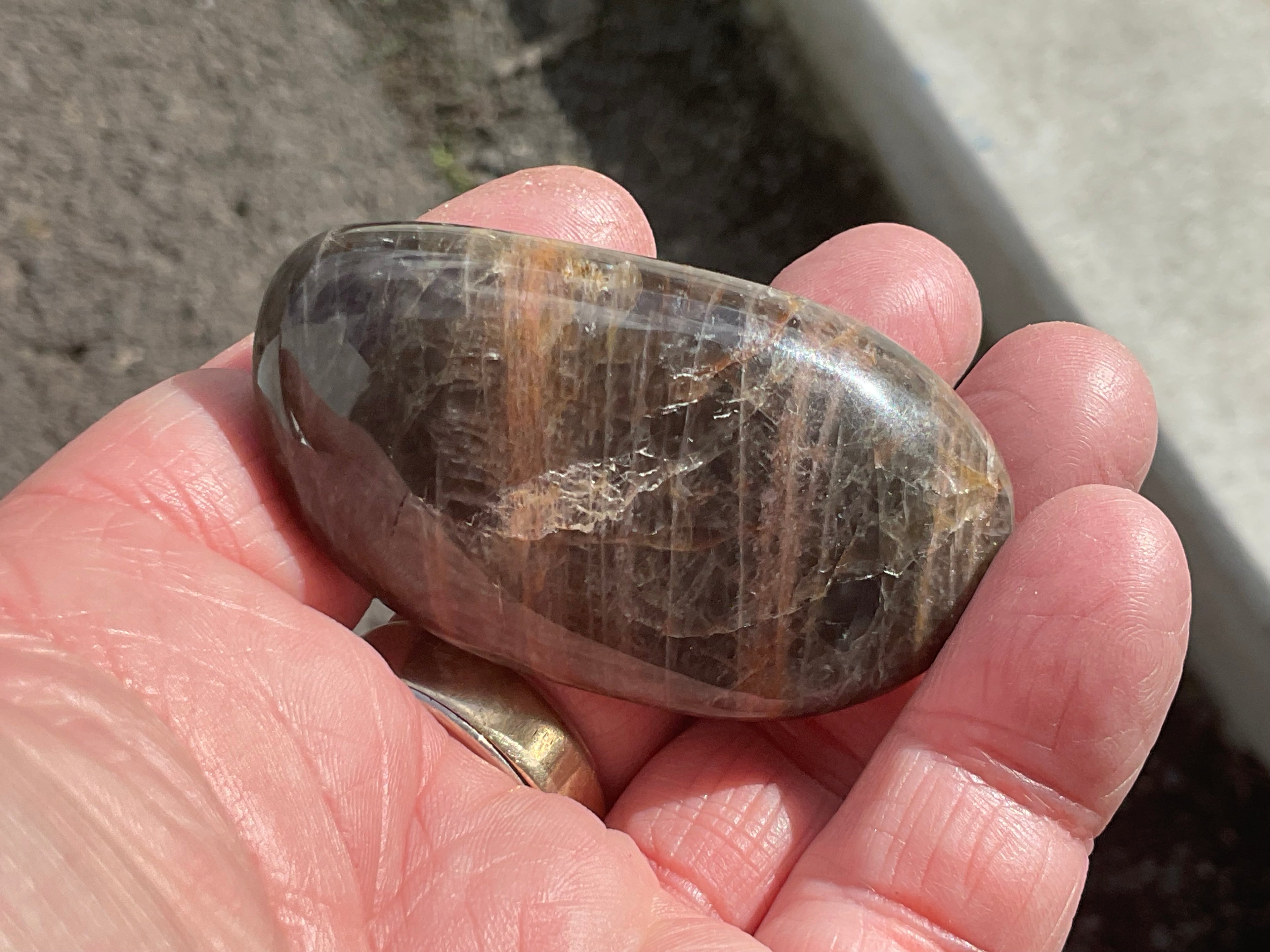 68g Black Moonstone Palmstone 4B