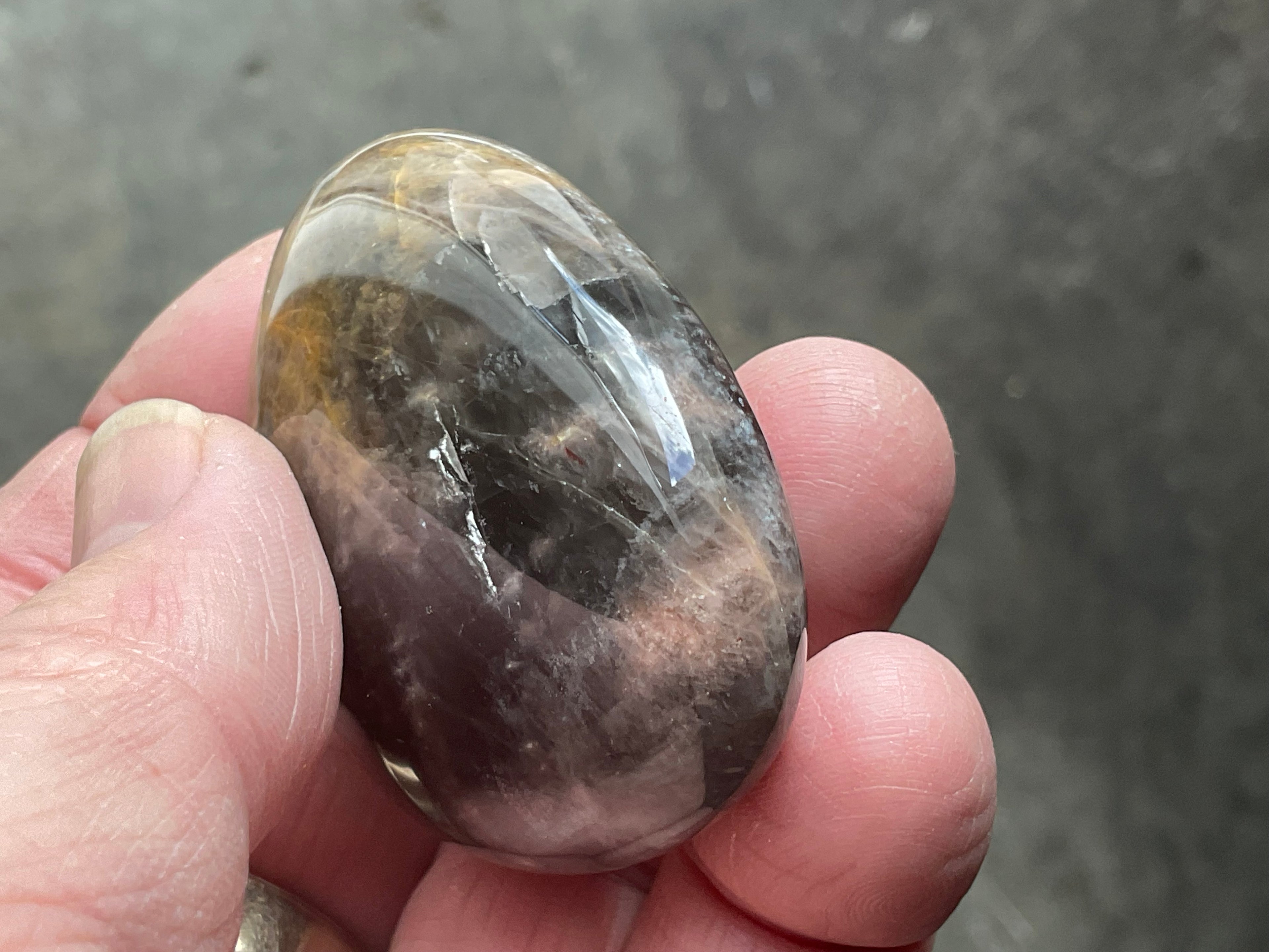 73g Black Moonstone Palmstone 4C