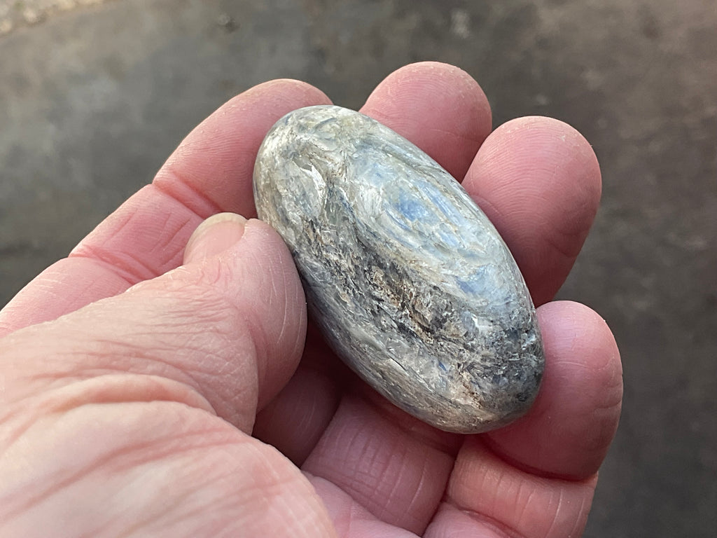 48g Blue Kyanite Palmstone 1A