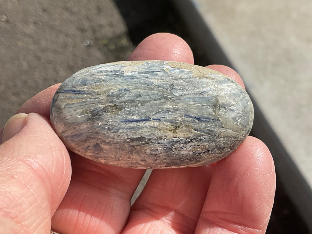 48g Blue Kyanite Palmstone 1A