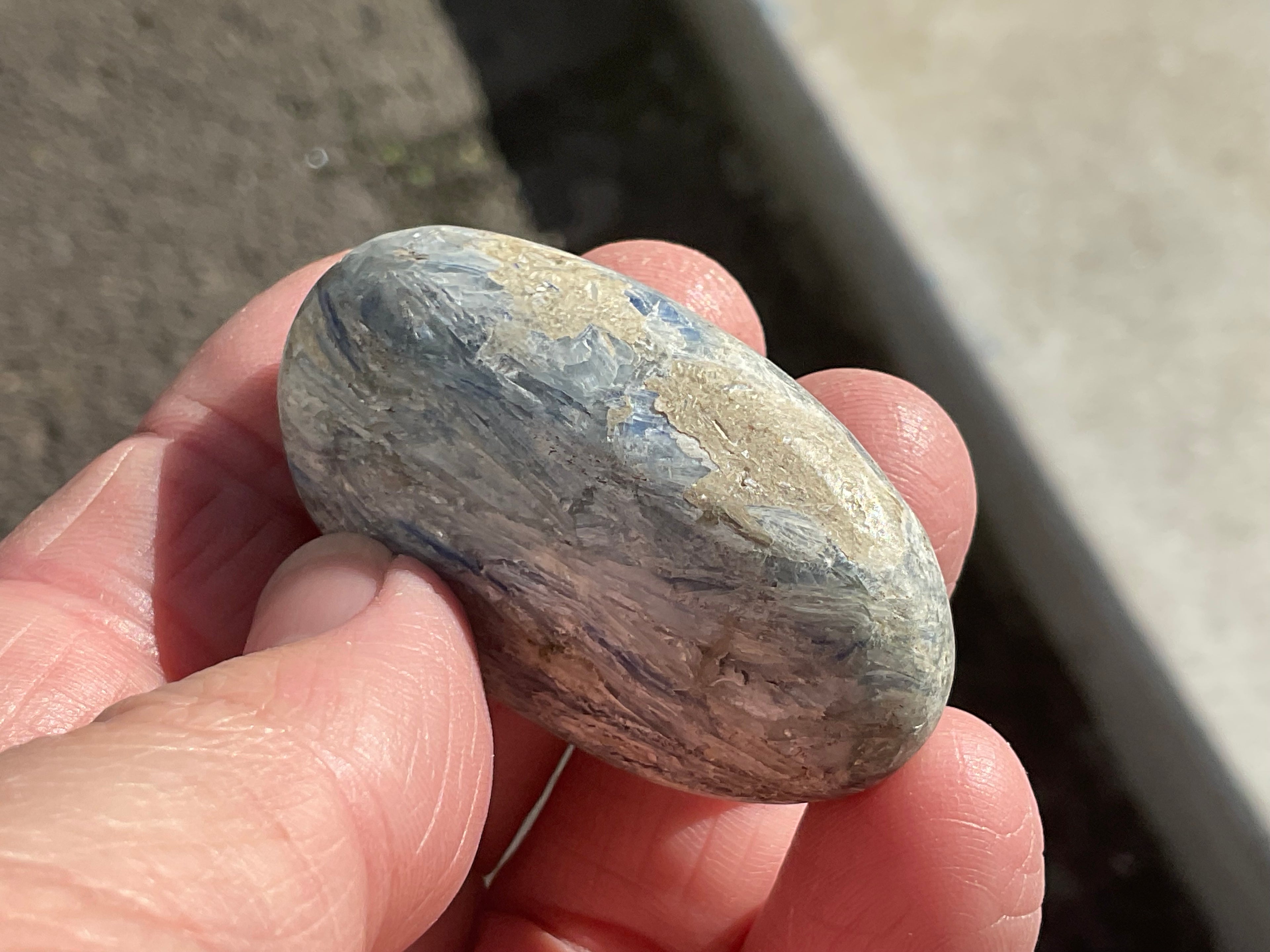48g Blue Kyanite Palmstone 1A