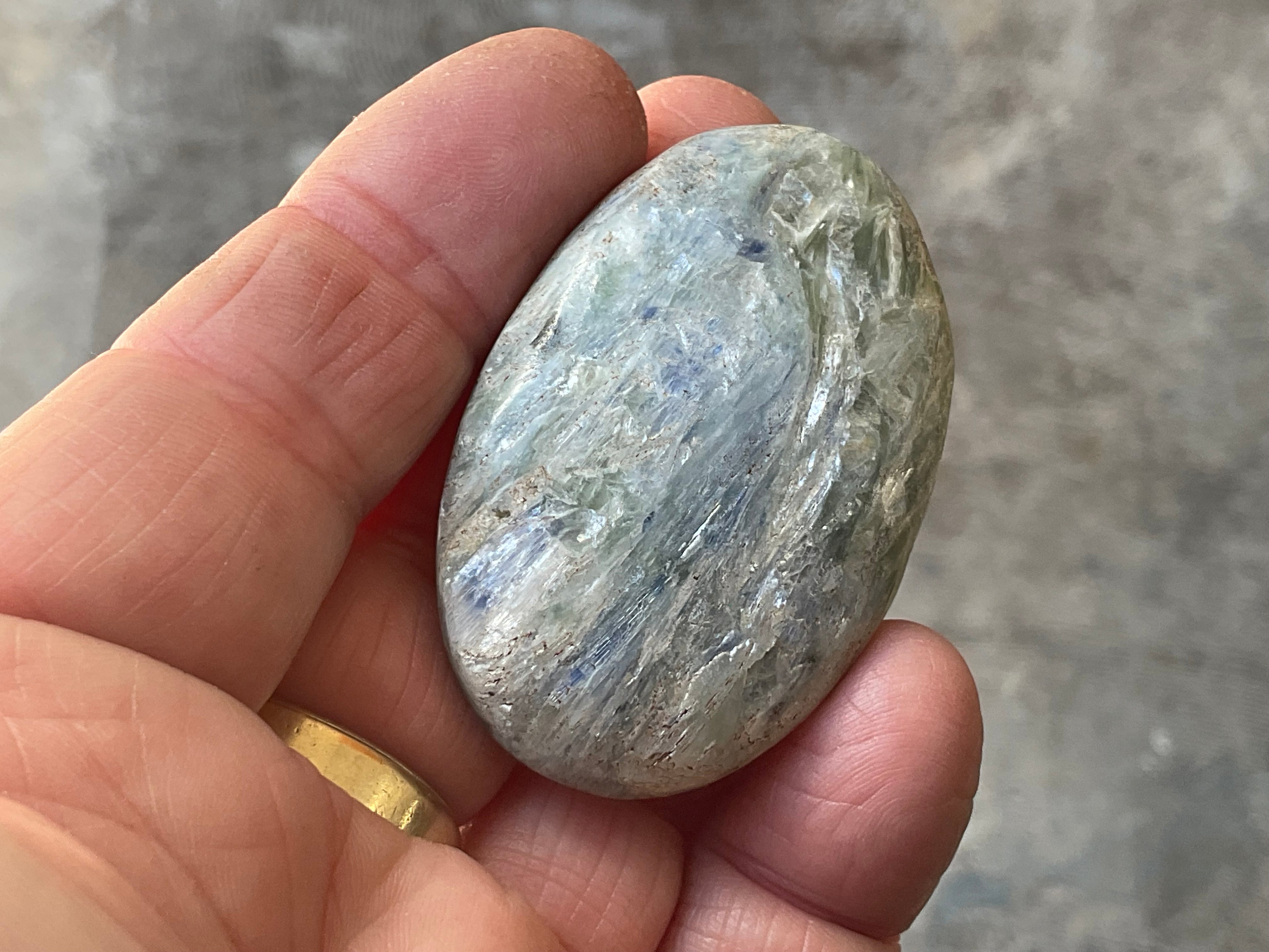 46g Blue Kyanite Palmstone 1B