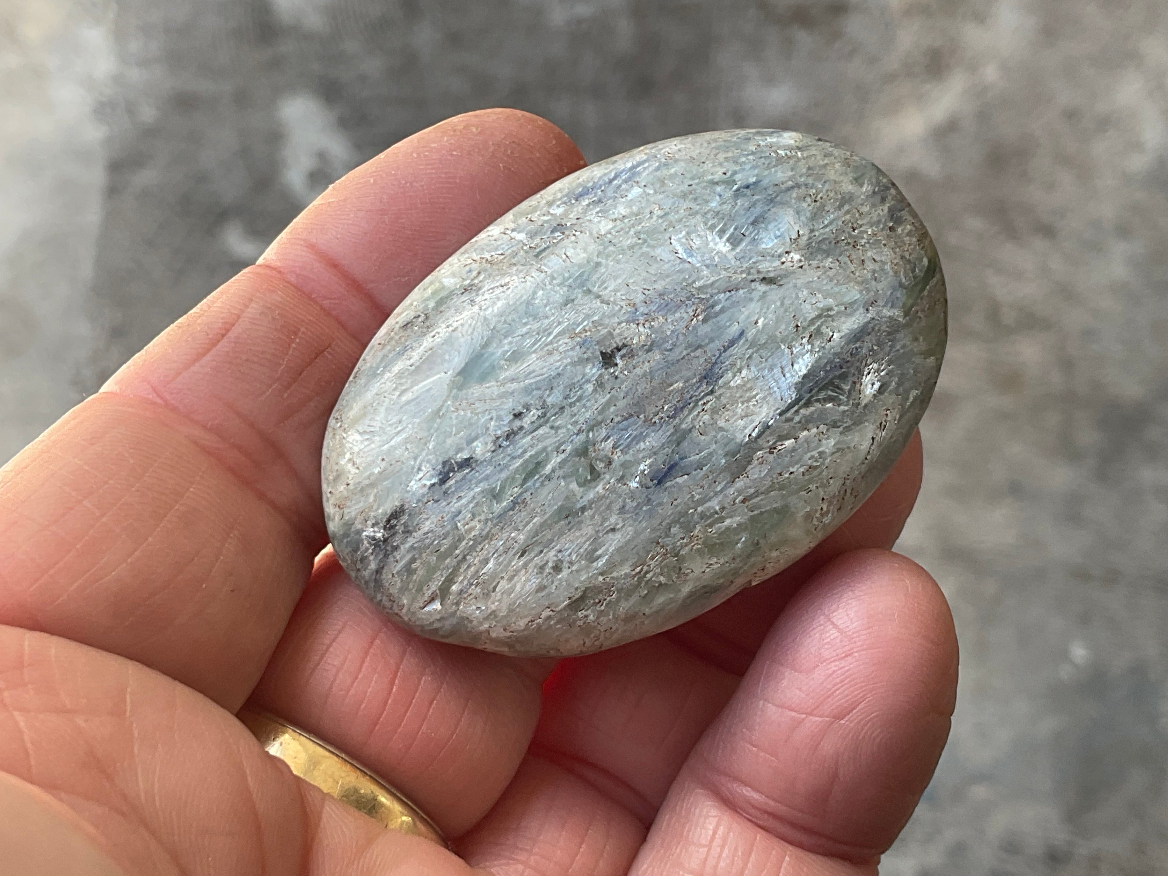 46g Blue Kyanite Palmstone 1B