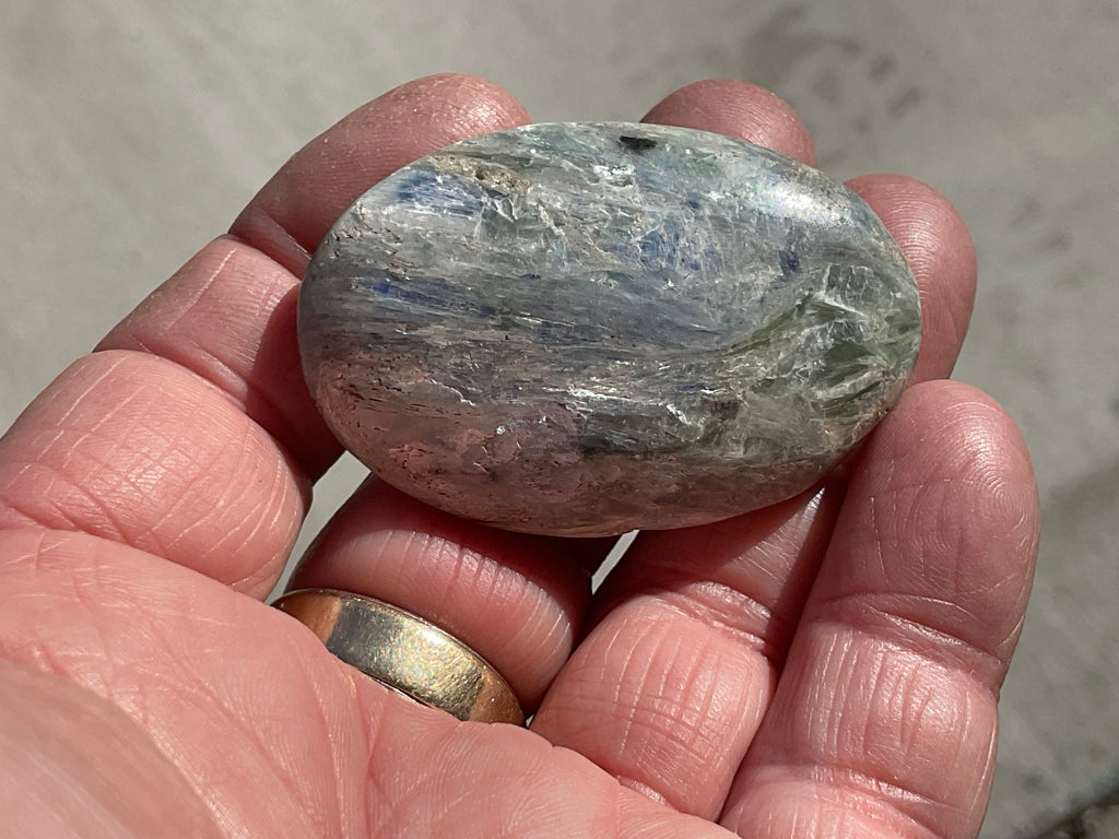46g Blue Kyanite Palmstone 1B