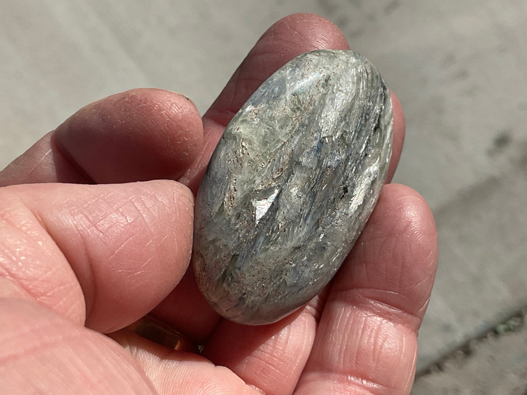 46g Blue Kyanite Palmstone 1B
