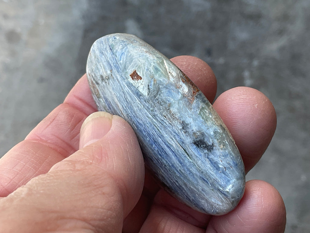 44g Blue Kyanite Palmstone 1C