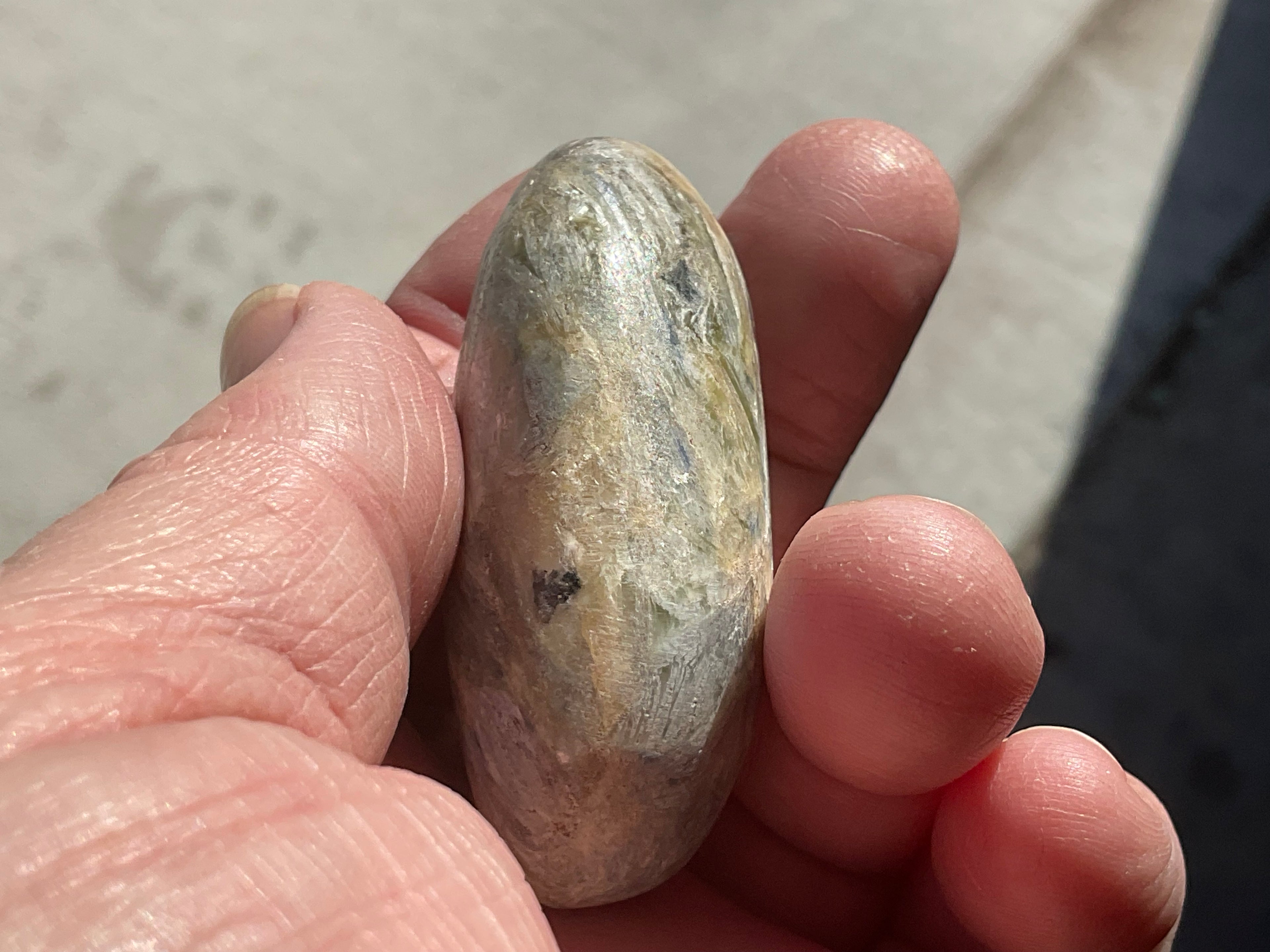 83g Blue Kyanite Palmstone 2B