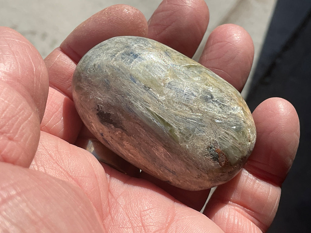 83g Blue Kyanite Palmstone 2B