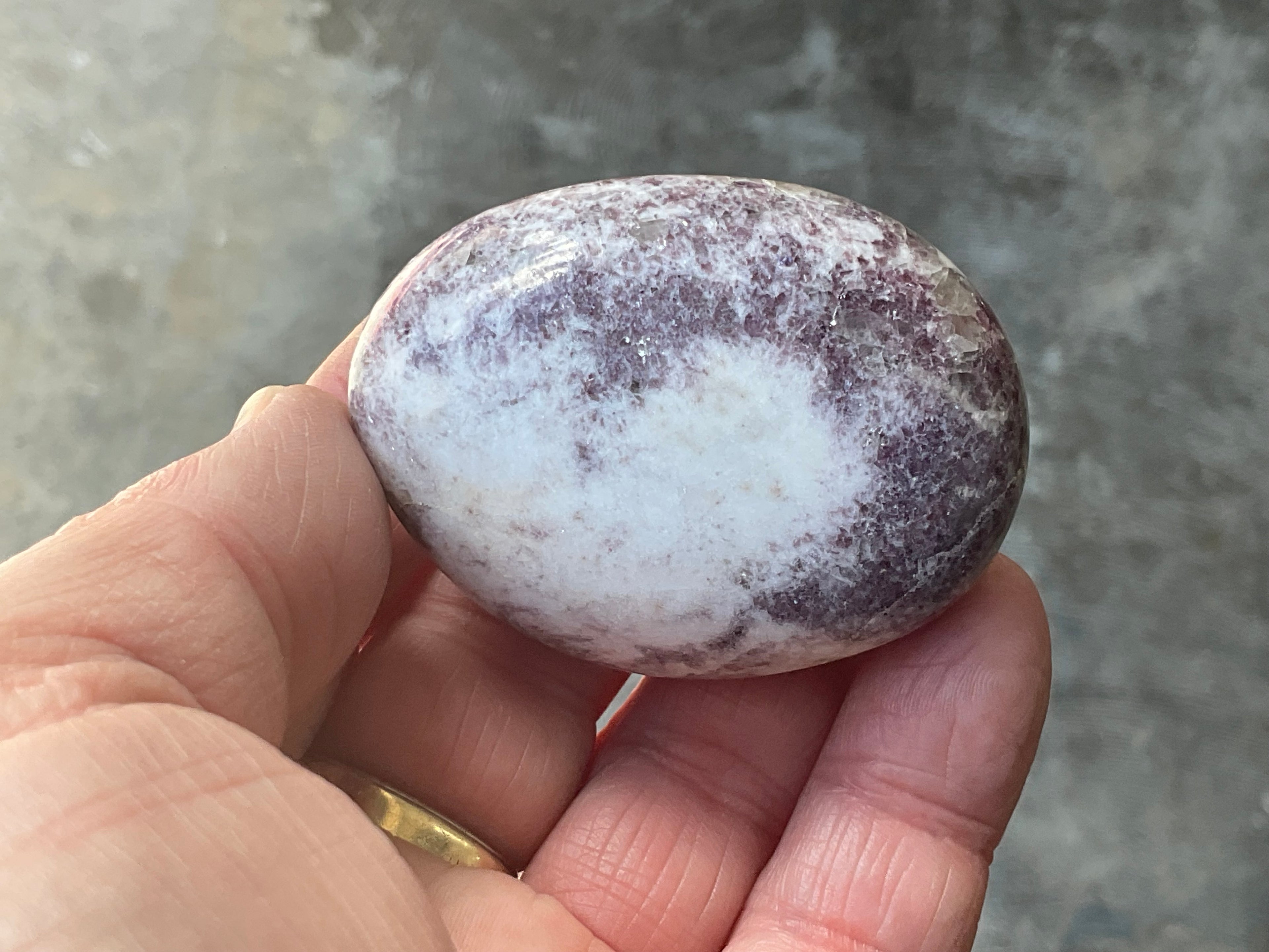 91g Lepidolote Palmstone 1B