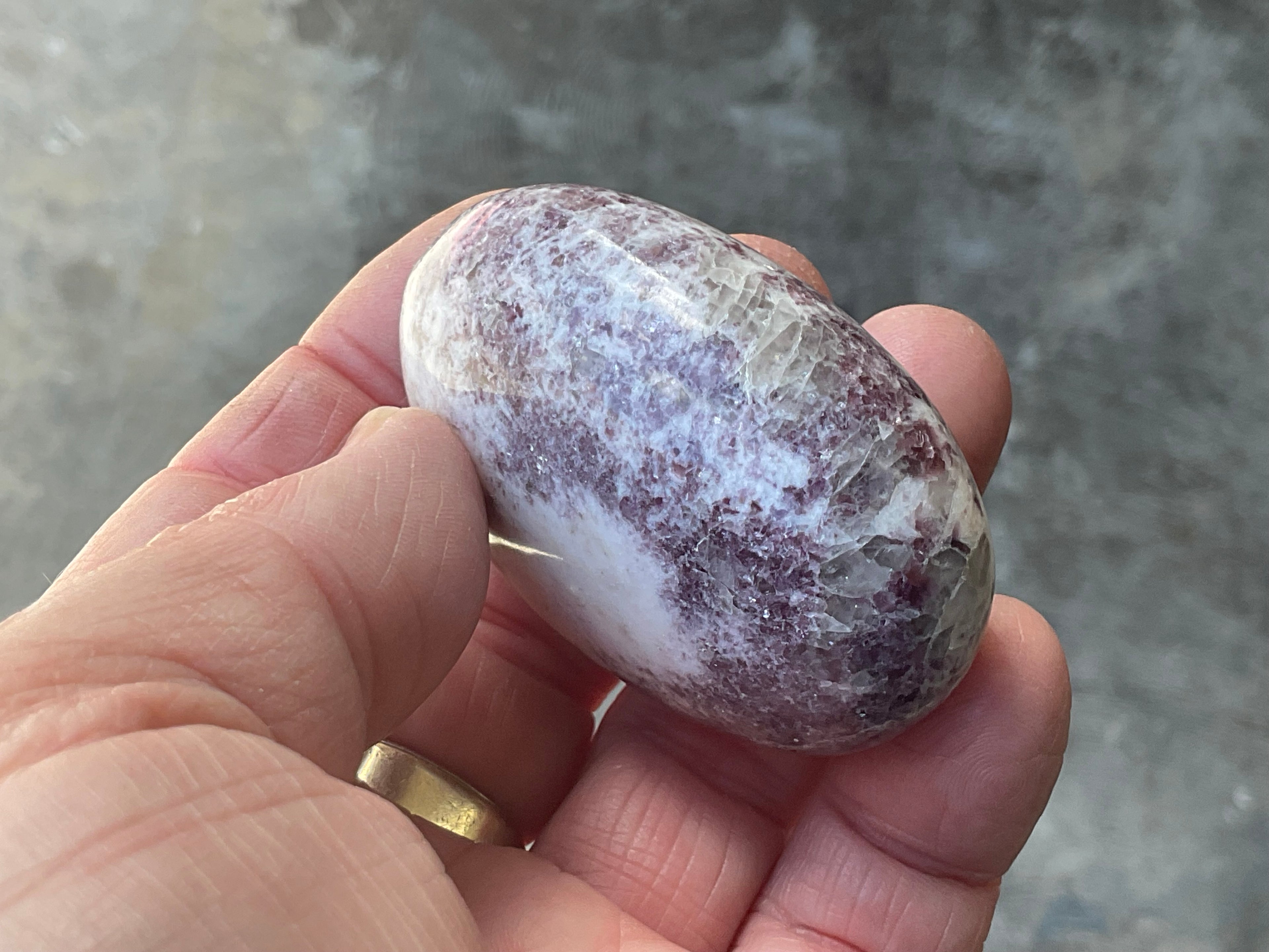 91g Lepidolote Palmstone 1B