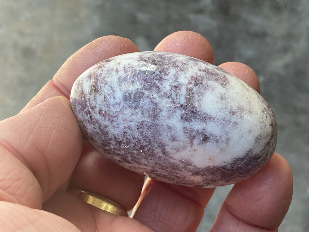 91g Lepidolote Palmstone 1B