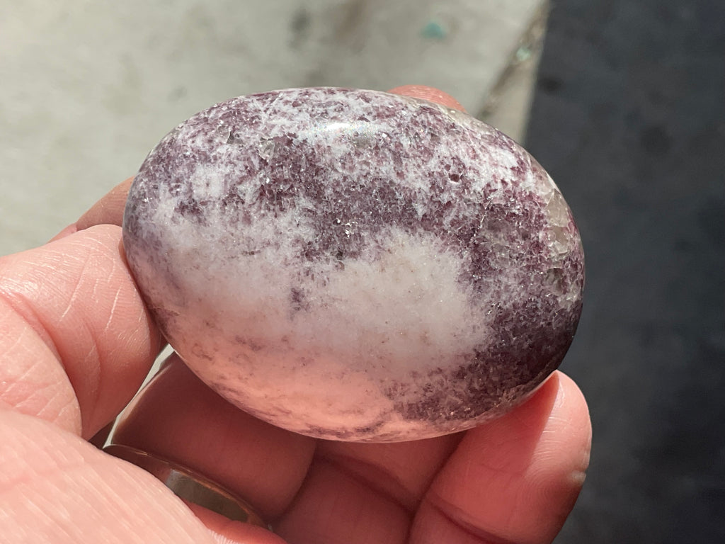 91g Lepidolote Palmstone 1B