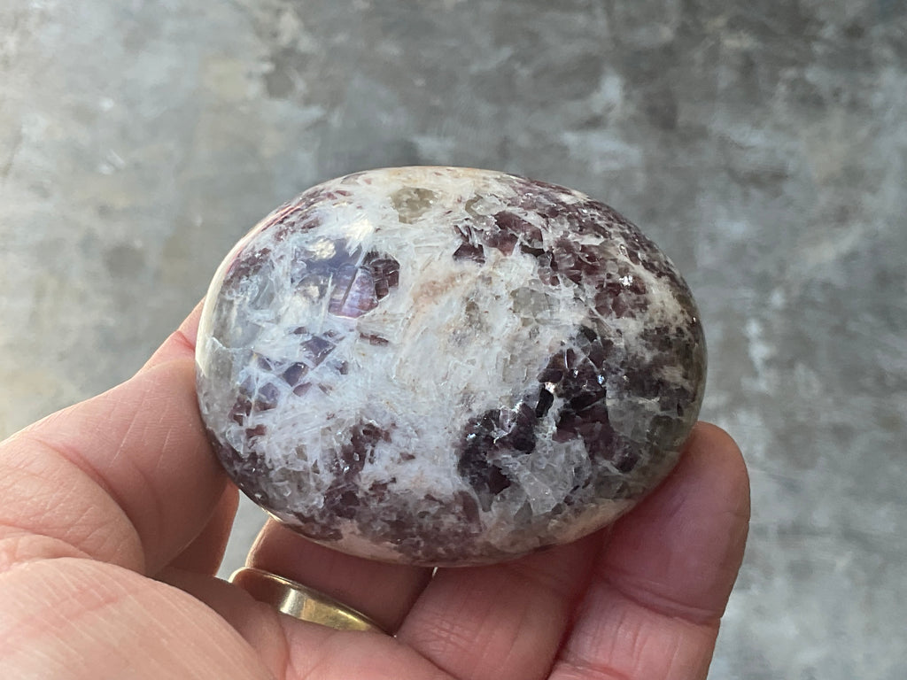 169g Lepidolite Palmstone 2C