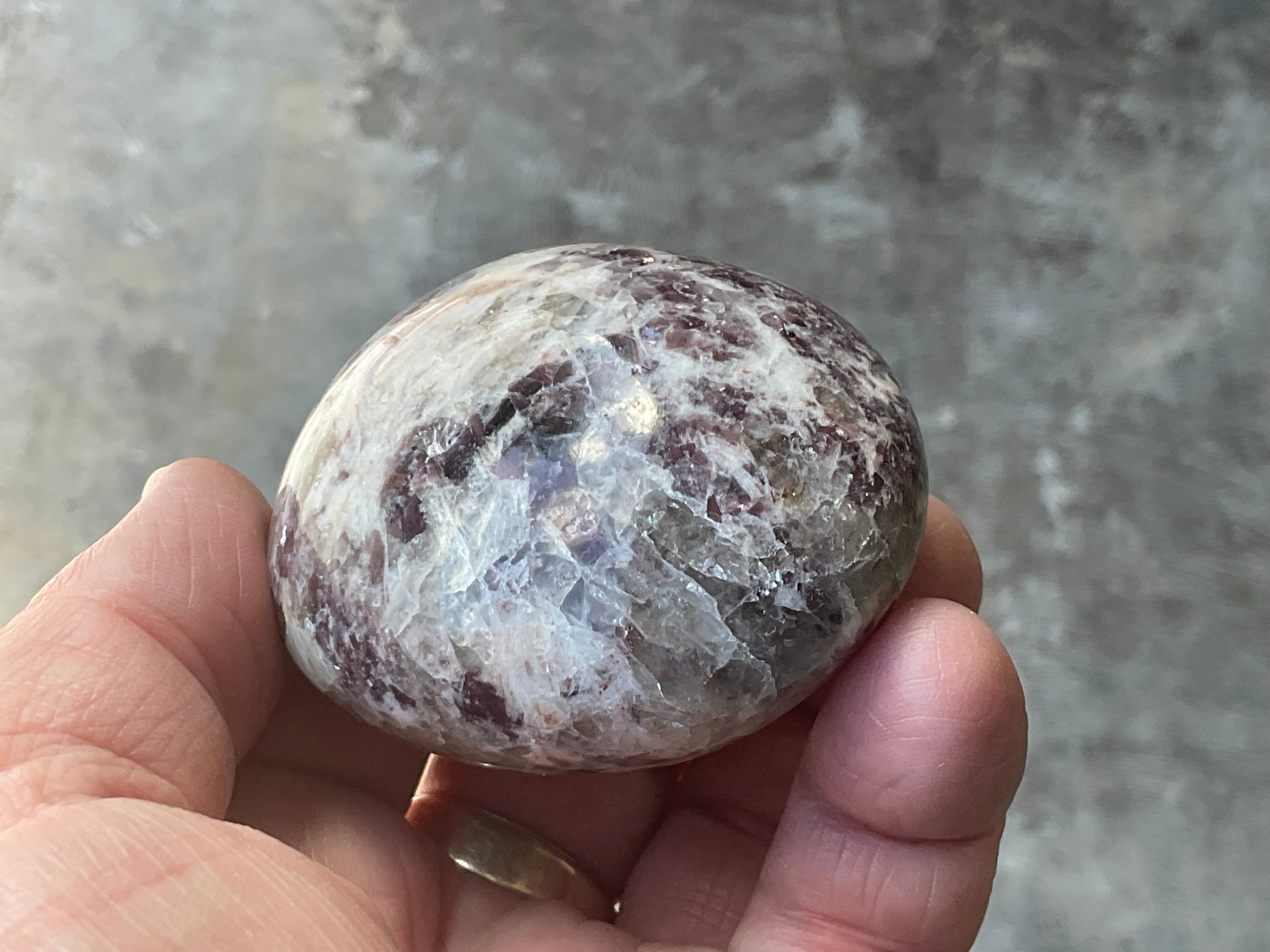 169g Lepidolite Palmstone 2C