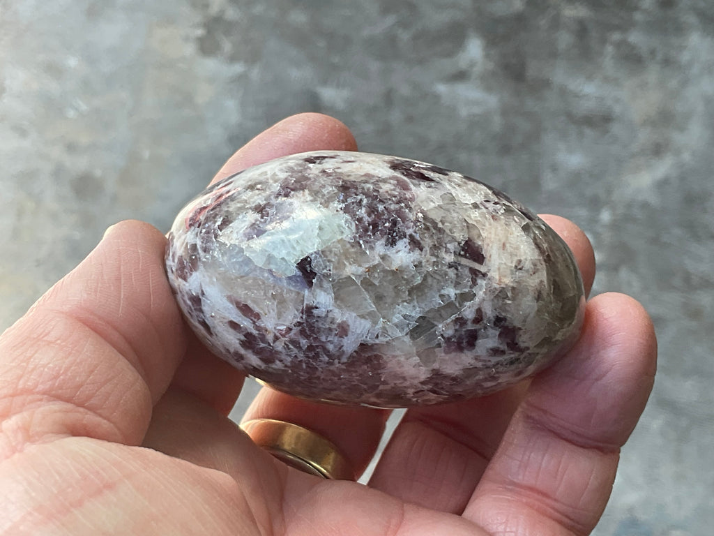 169g Lepidolite Palmstone 2C
