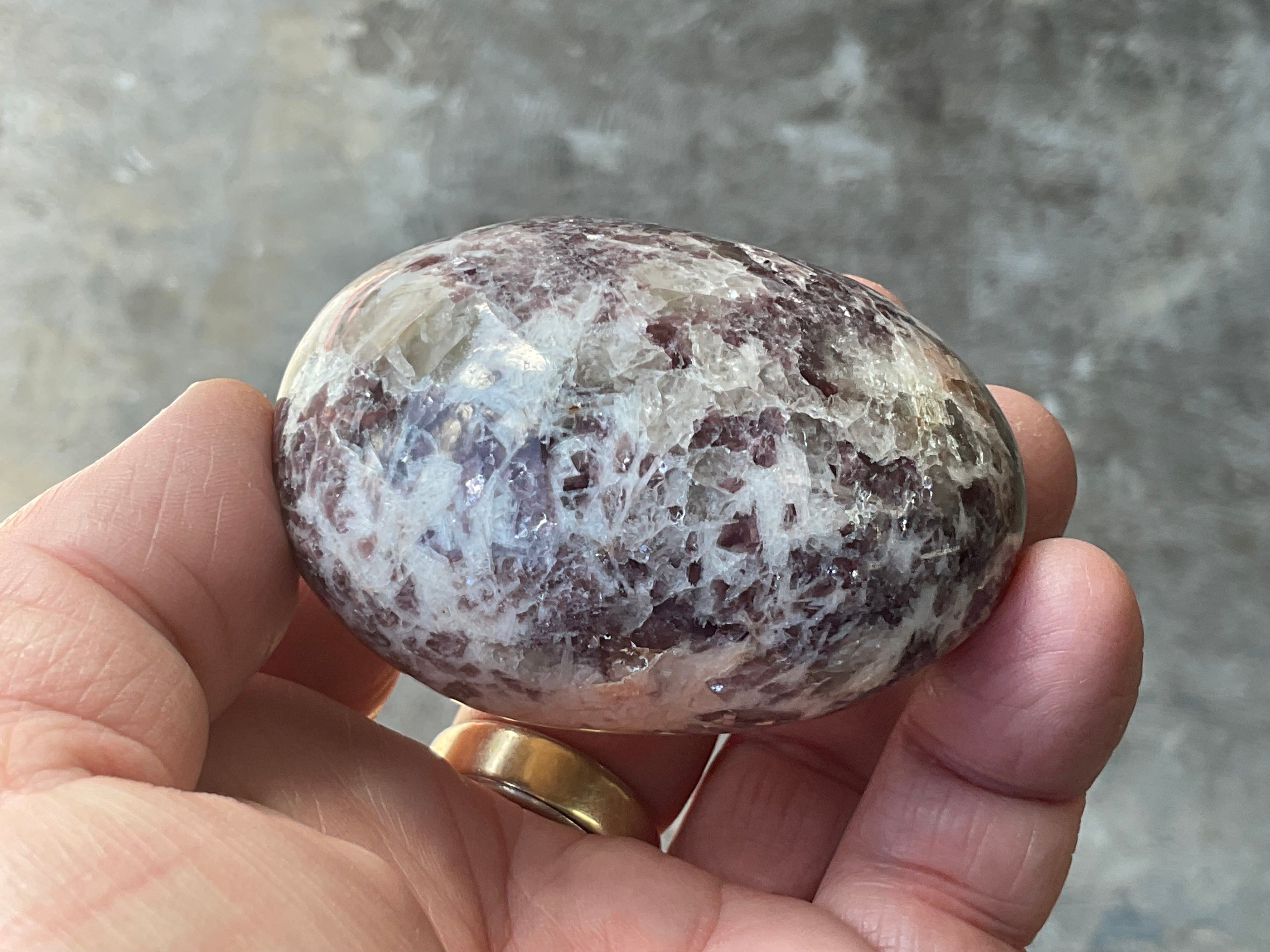169g Lepidolite Palmstone 2C