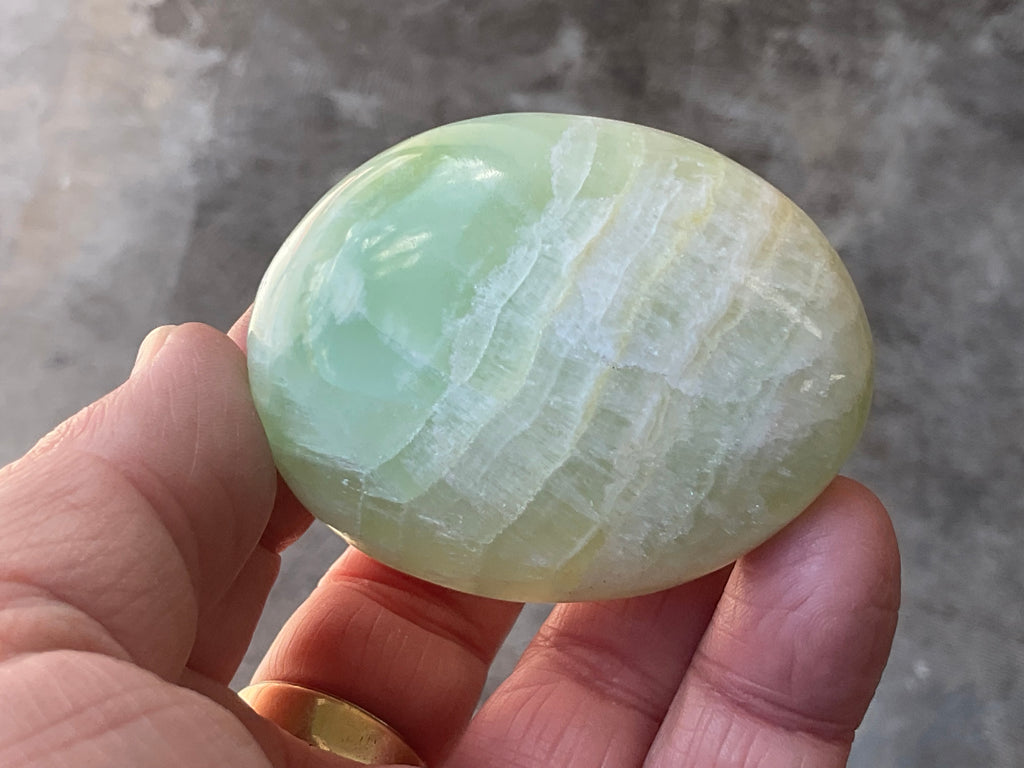 116g Pistachio Calcite Palmstone 2B