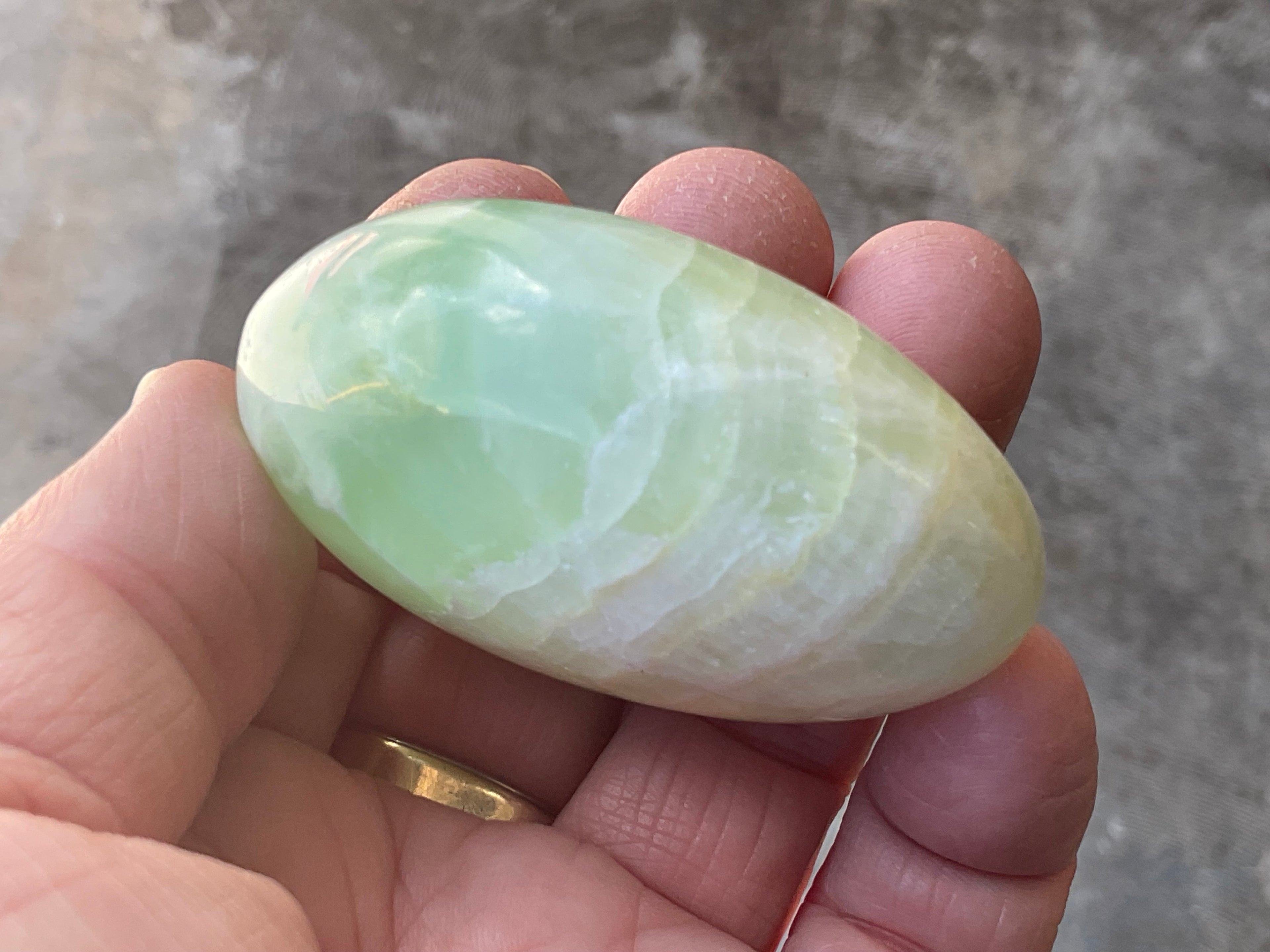 116g Pistachio Calcite Palmstone 2B