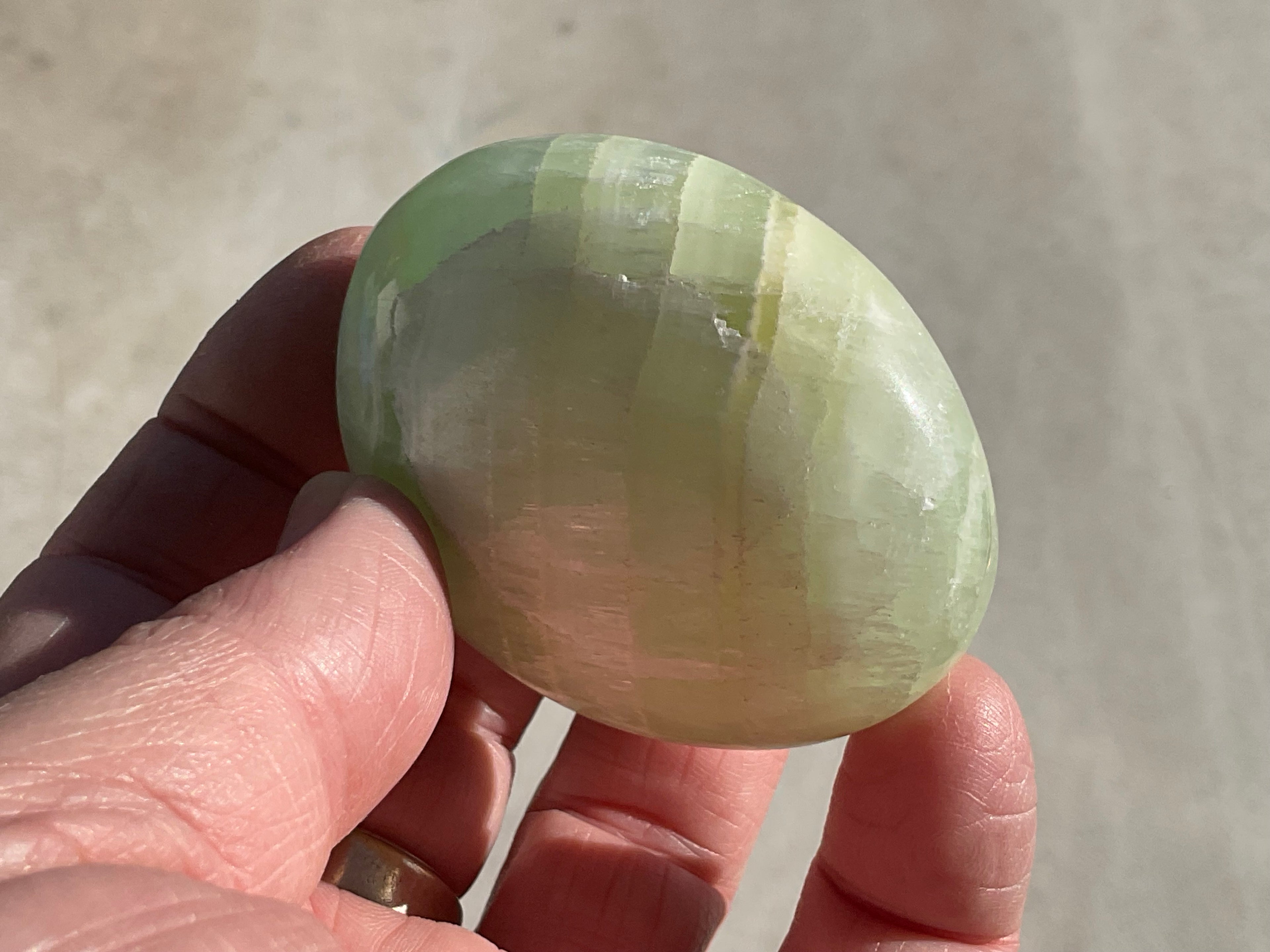 116g Pistachio Calcite Palmstone 2B
