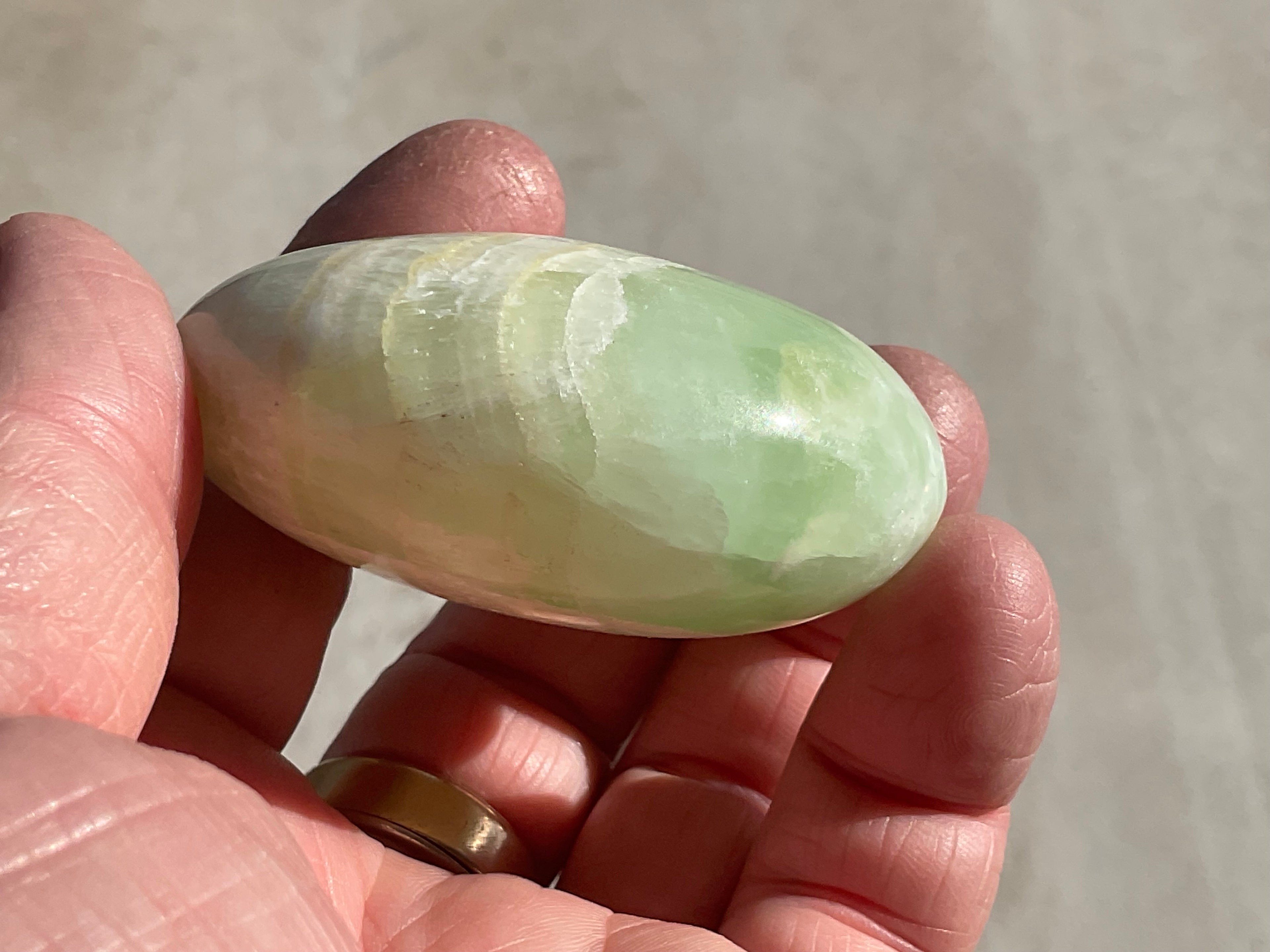 116g Pistachio Calcite Palmstone 2B