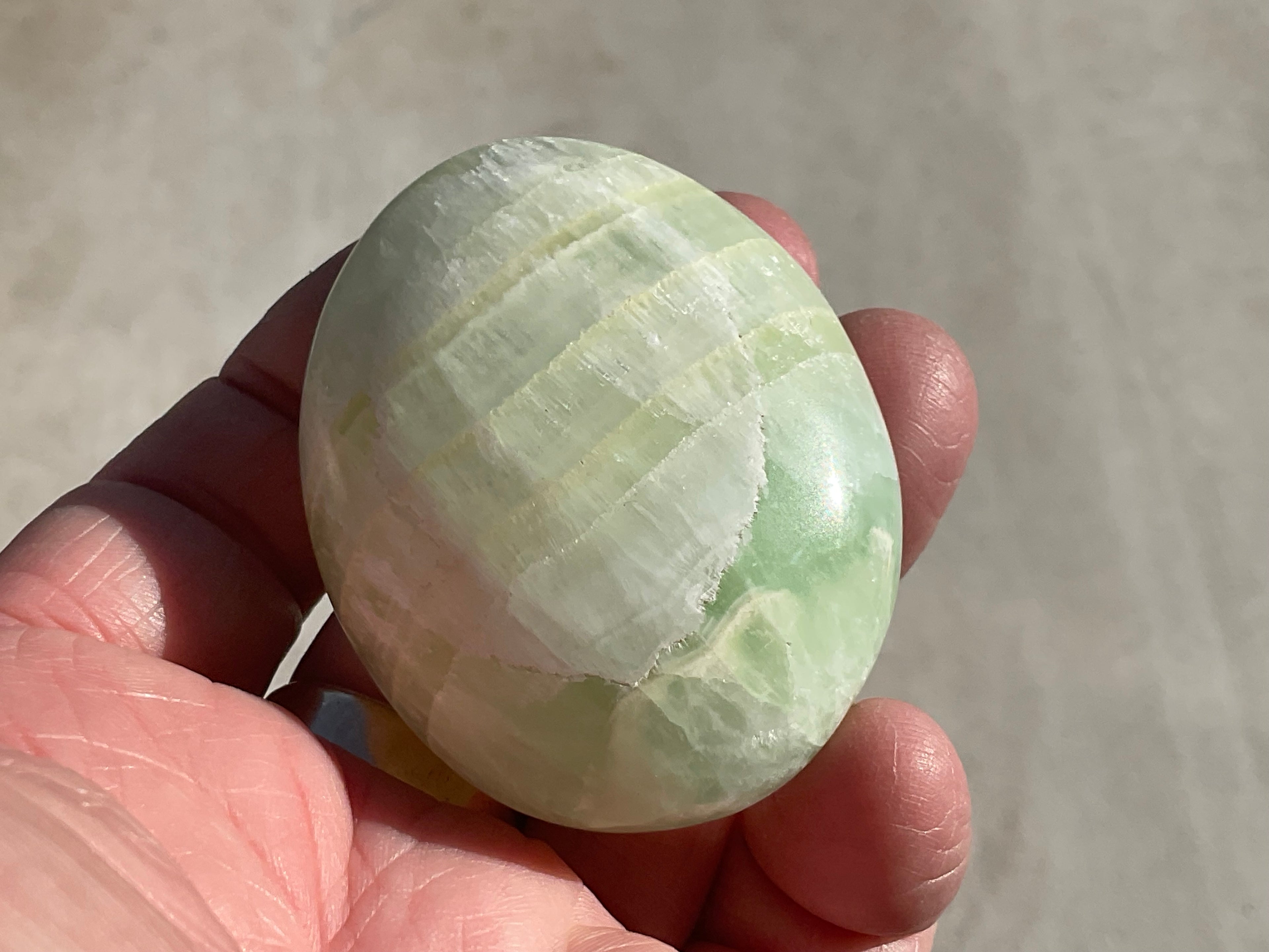 116g Pistachio Calcite Palmstone 2B
