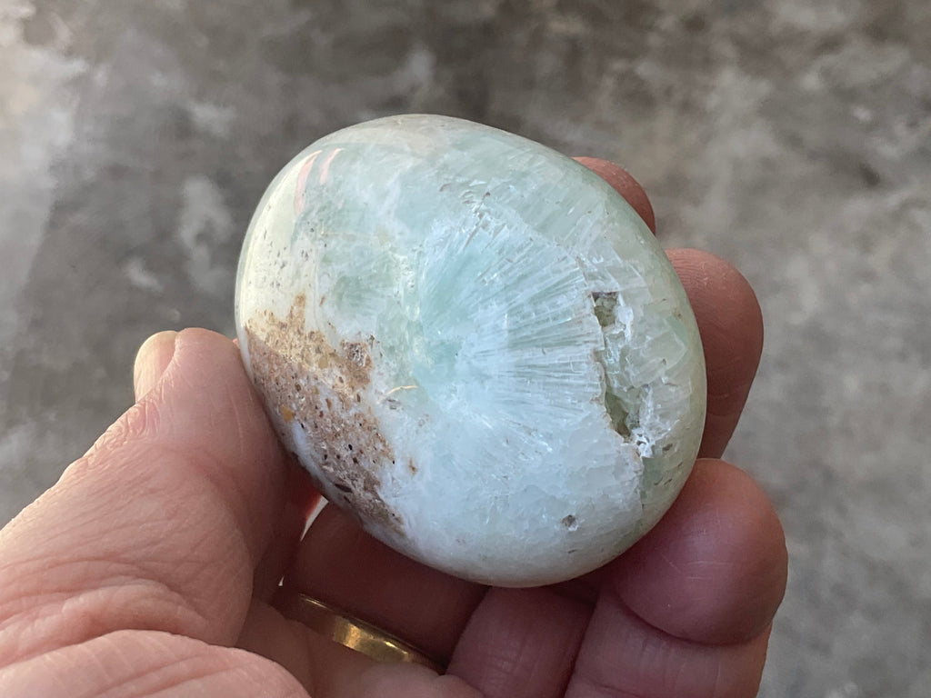 136g Pistachio Calcite Palmstone 3A