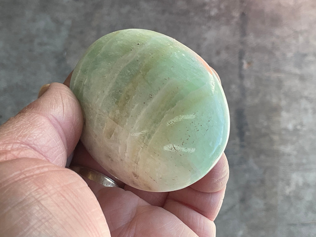 151g Pistachio Calcite Palmstone 3B