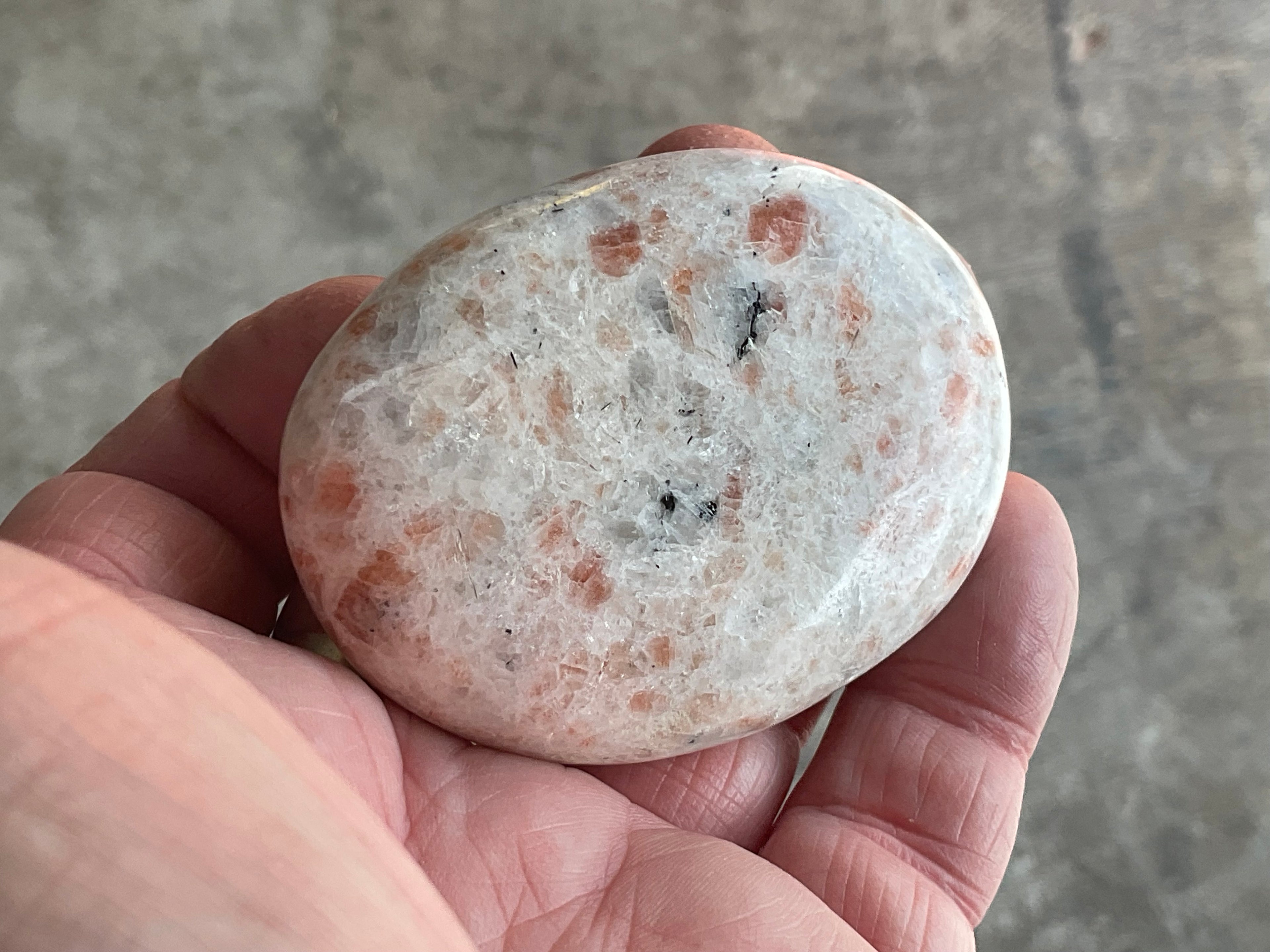 100g Sunstone Palmstone 2D