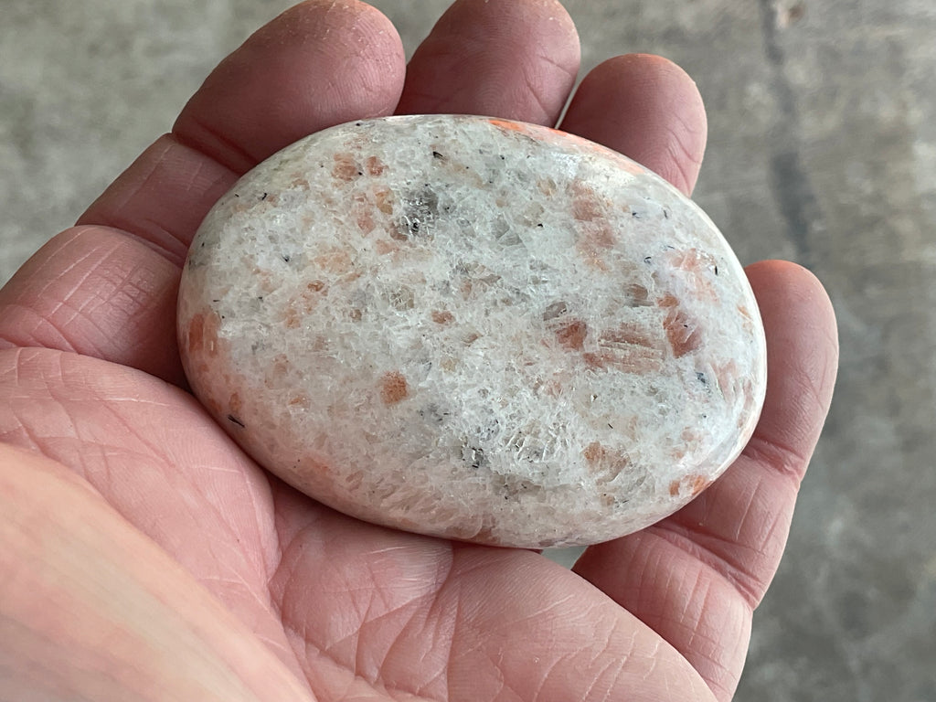 100g Sunstone Palmstone 2D