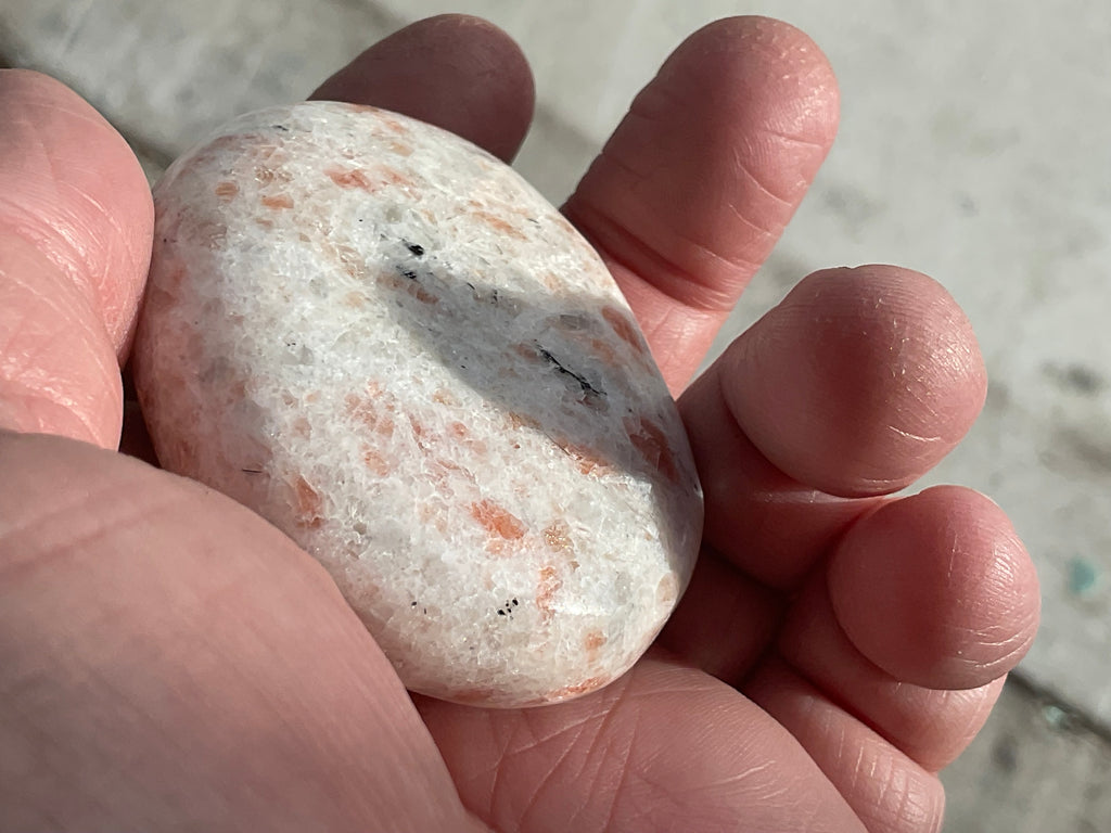 100g Sunstone Palmstone 2D
