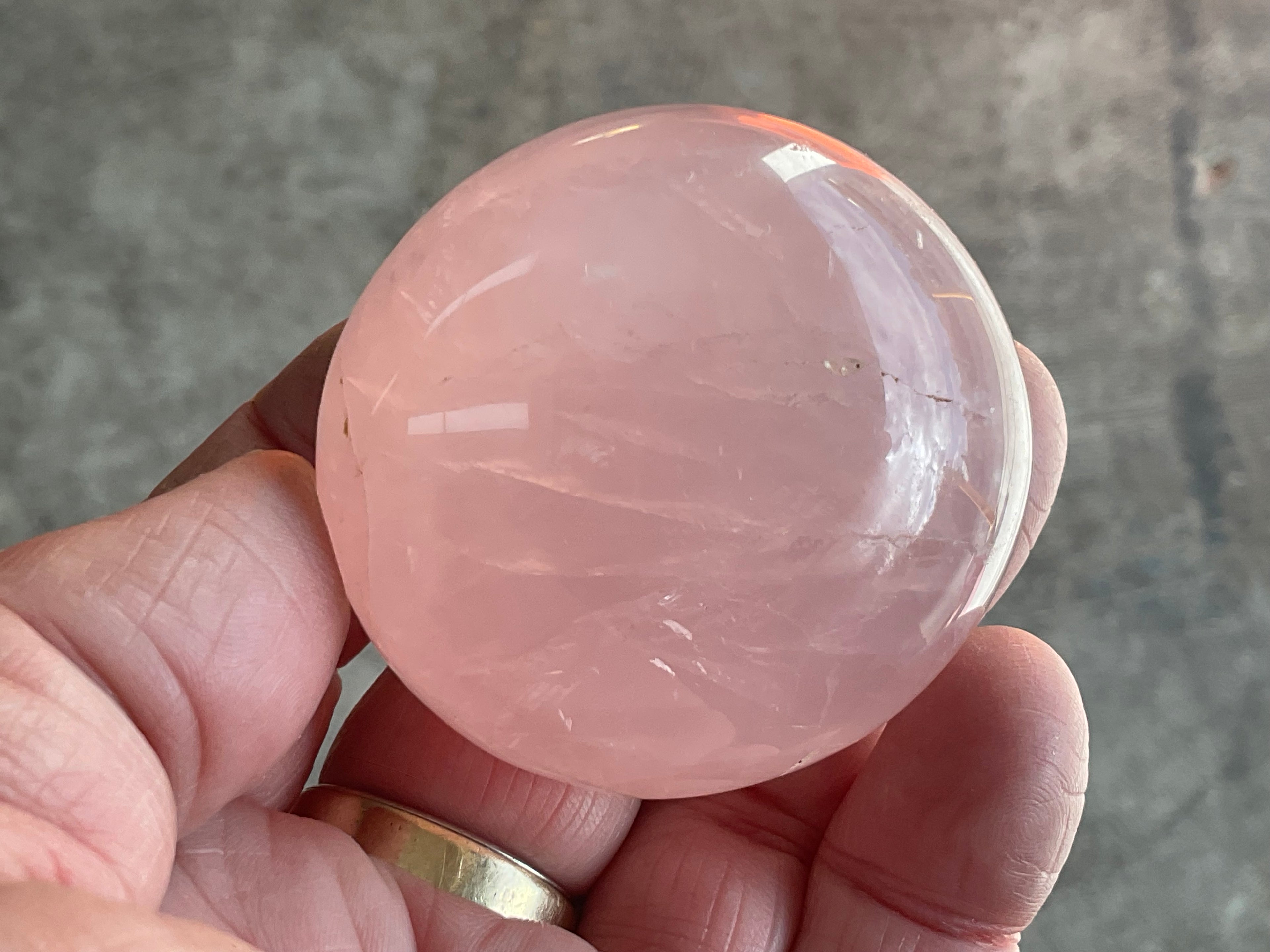 101g Rose Quartz Palmstone 2B