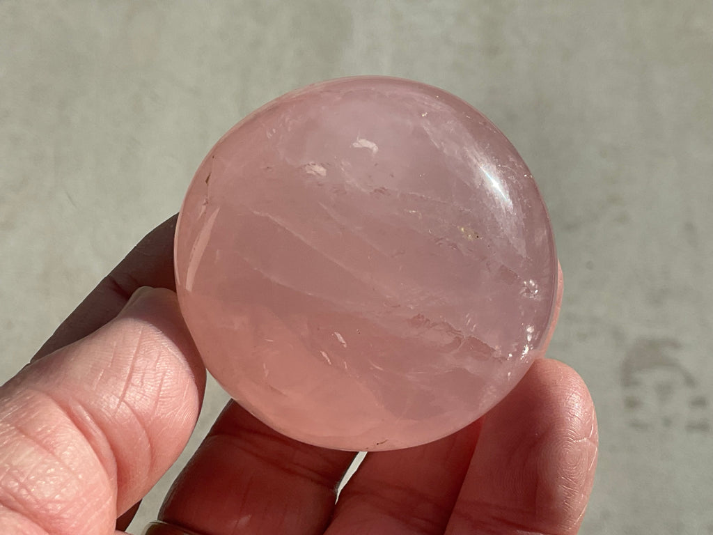 101g Rose Quartz Palmstone 2B
