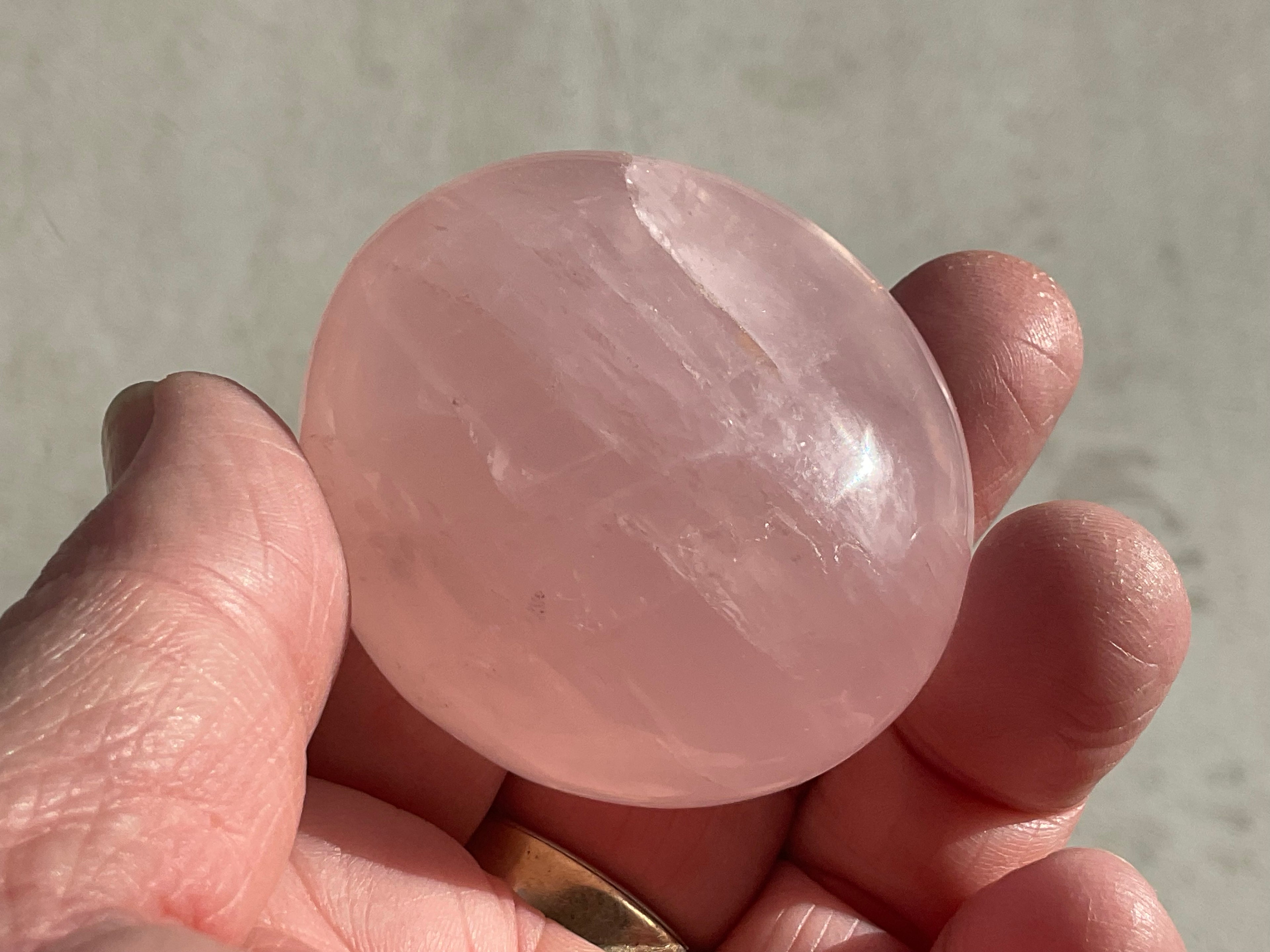 101g Rose Quartz Palmstone 2B