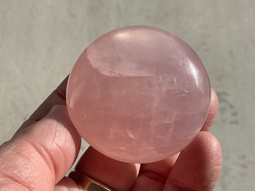 101g Rose Quartz Palmstone 2B