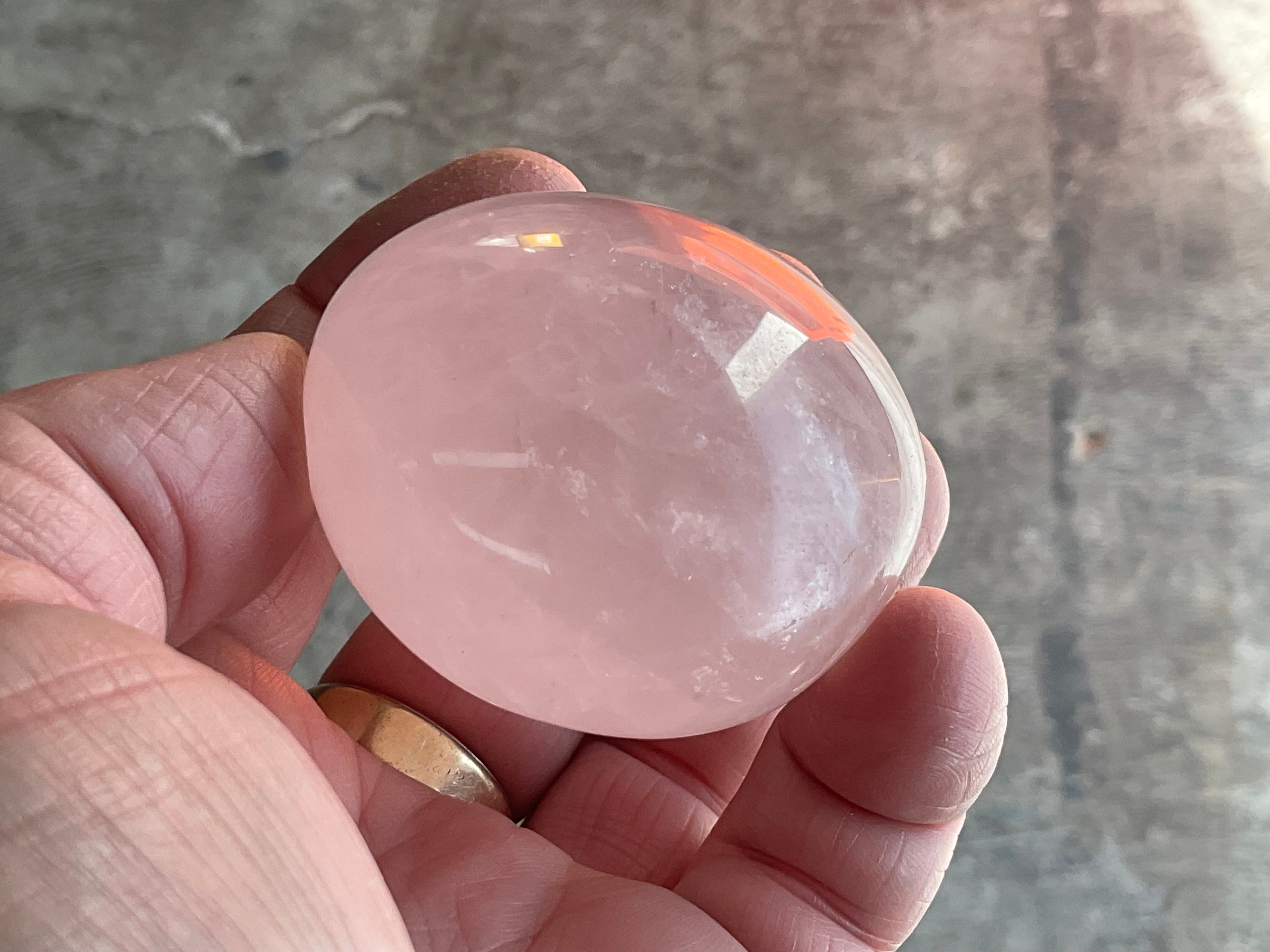 115g Rose Quartz Palmstone 2C