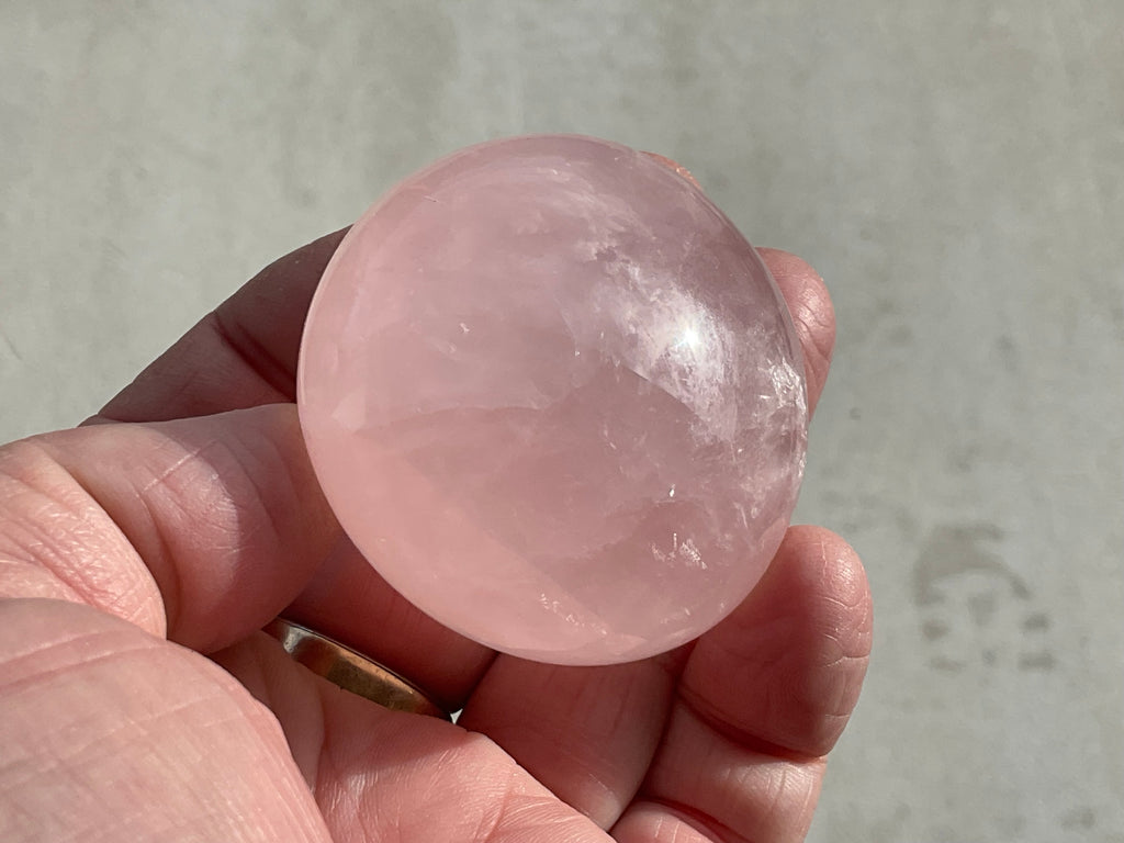 115g Rose Quartz Palmstone 2C