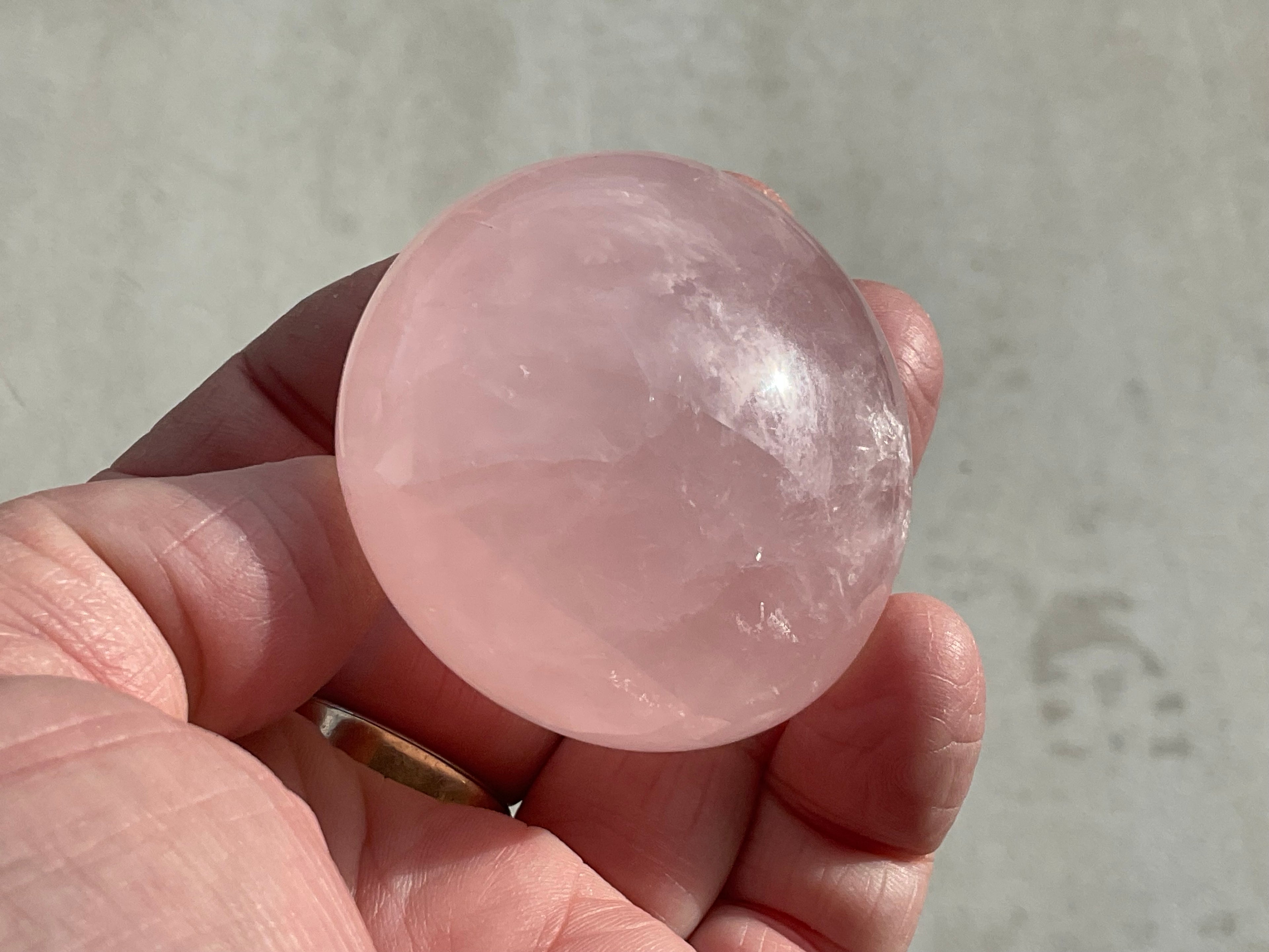 115g Rose Quartz Palmstone 2C