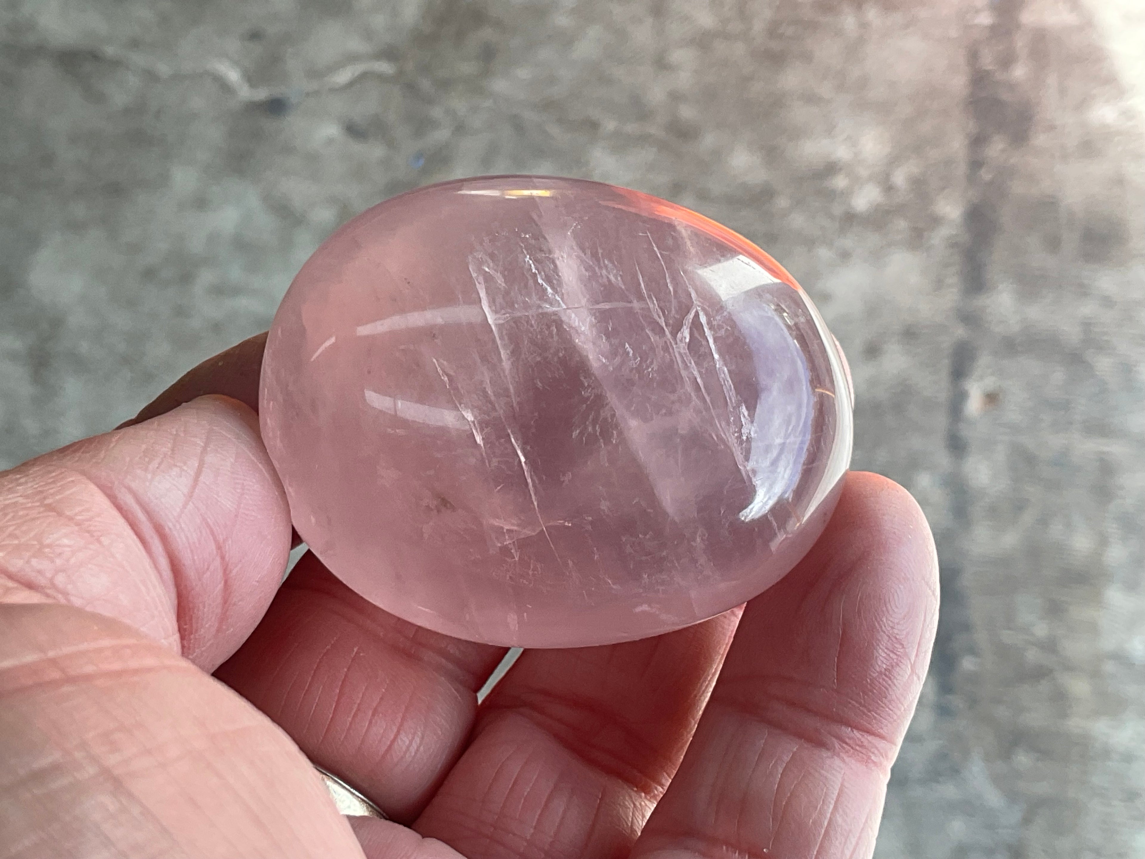 75g Rose Quartz Palmstone 3A