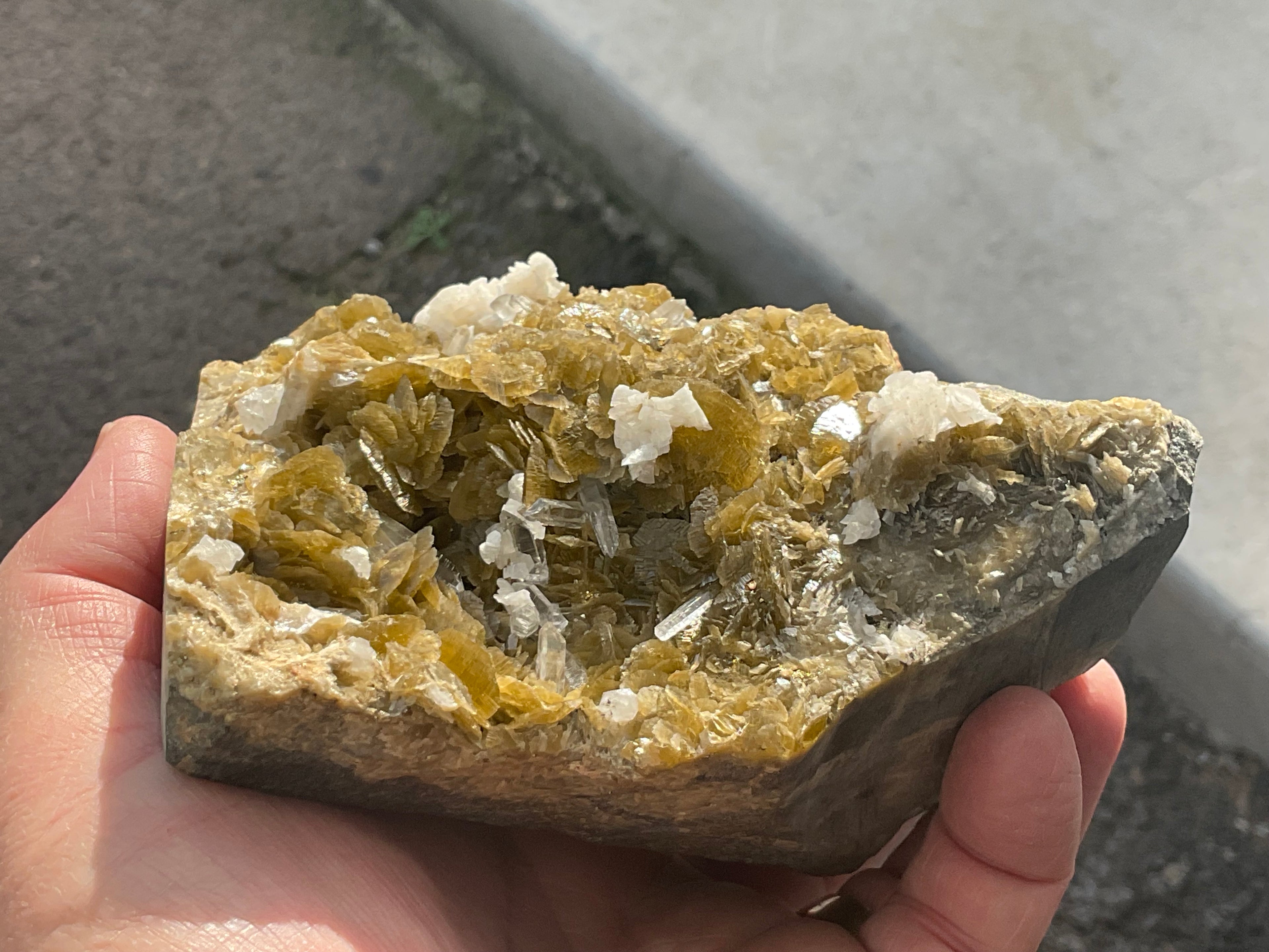 1,416g Golden Bladed Siderite, Quartz and Dolomite Specimen from Guizhou, China
