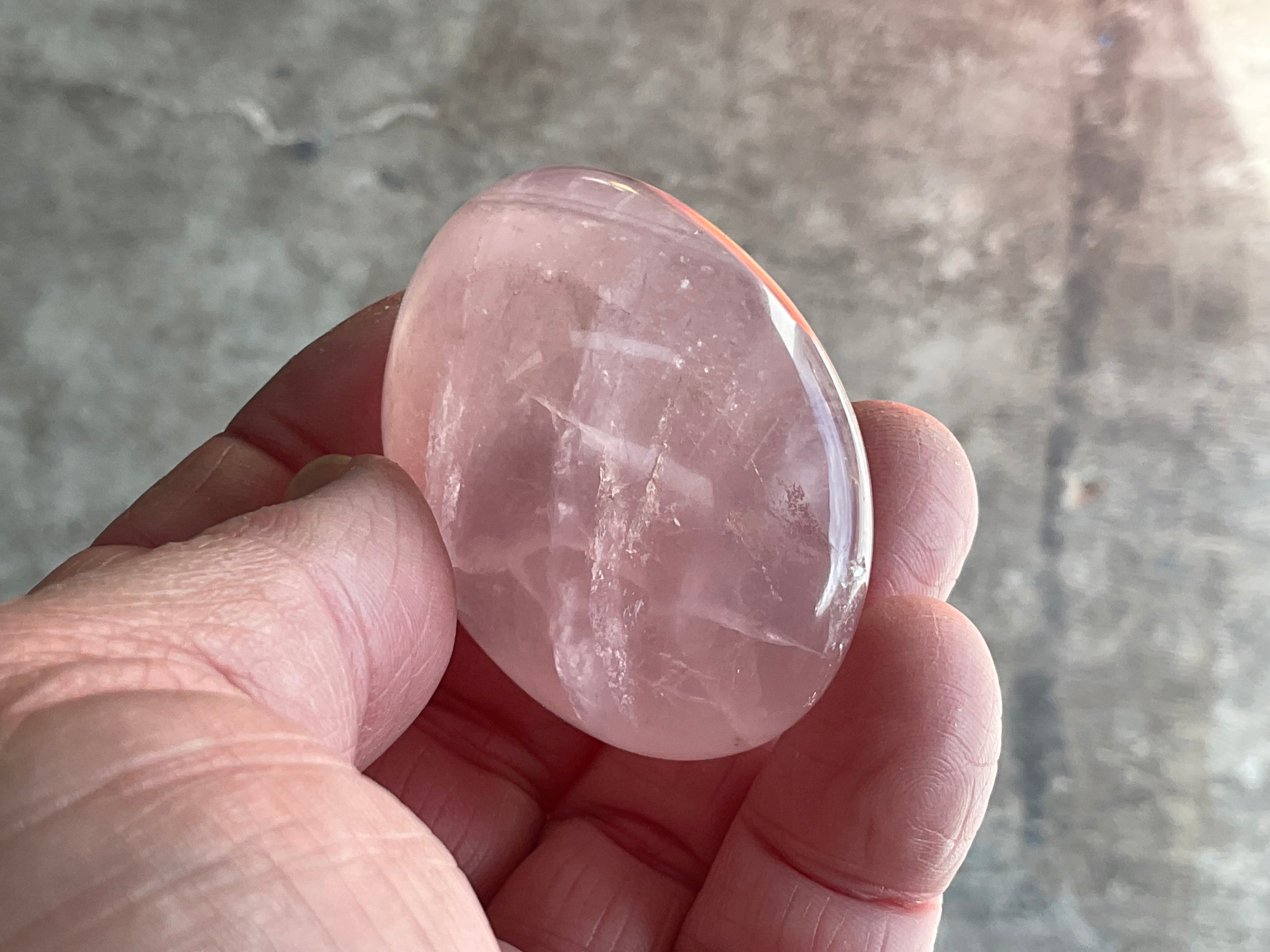 75g Rose Quartz Palmstone 3A