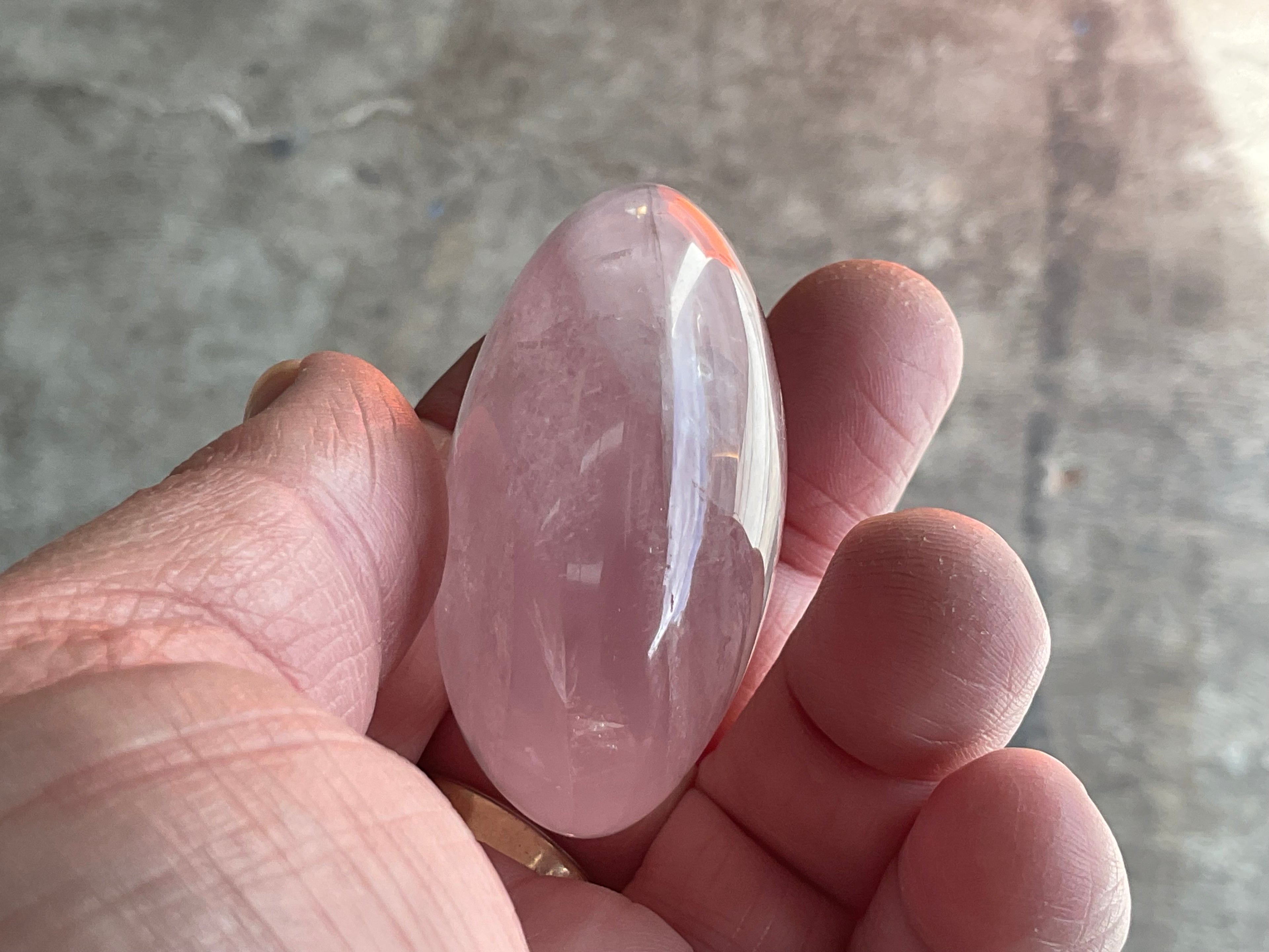 75g Rose Quartz Palmstone 3A