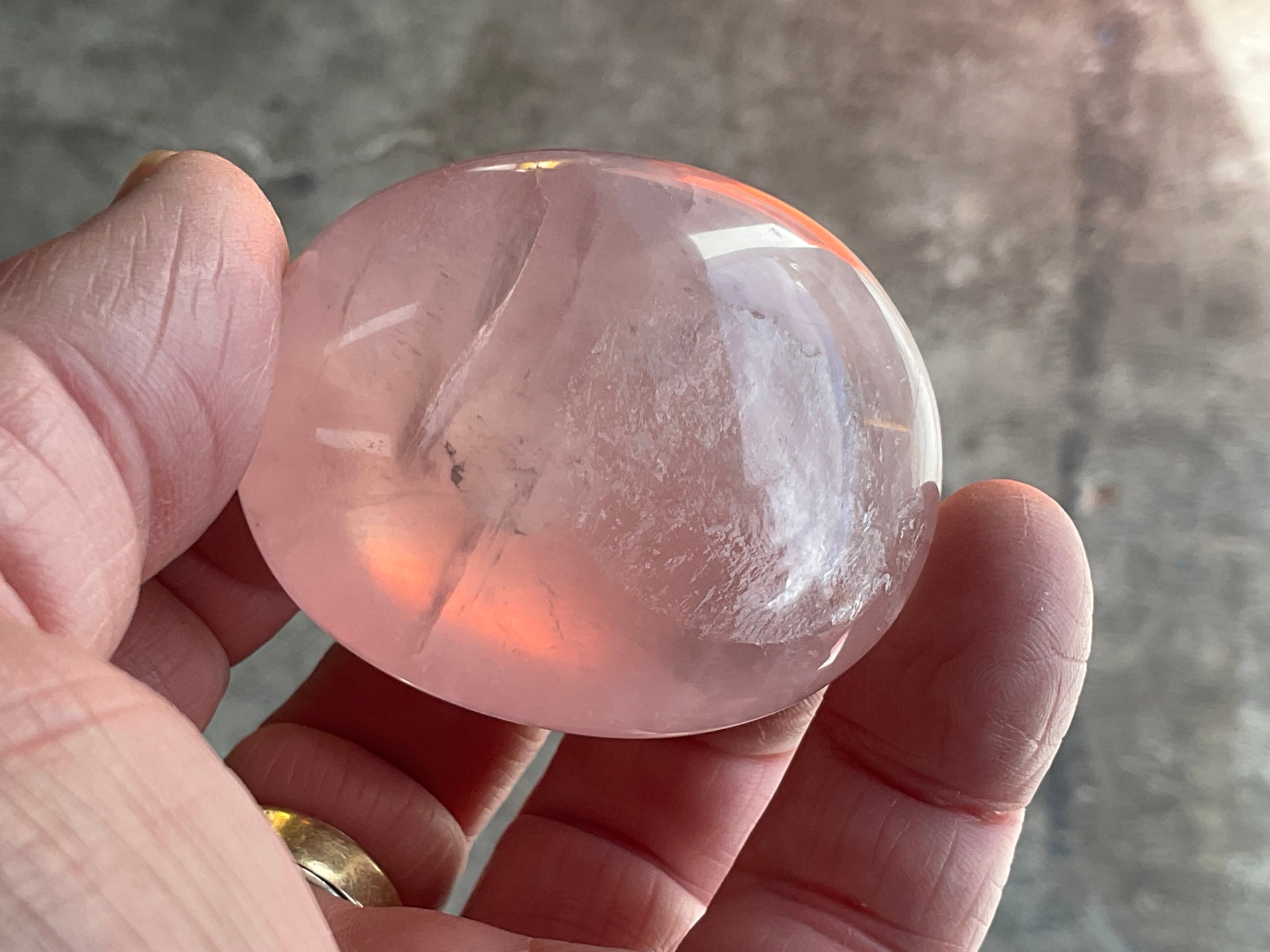 75g Rose Quartz Palmstone 3A