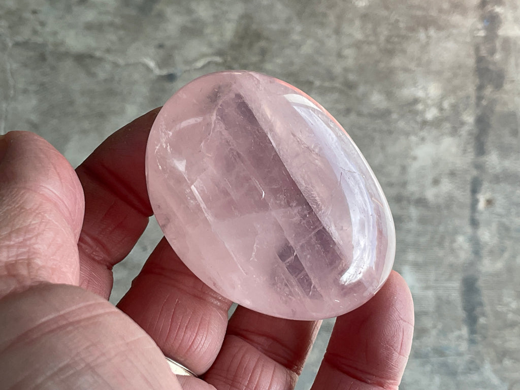 85g Rose Quartz Palmstone 4A